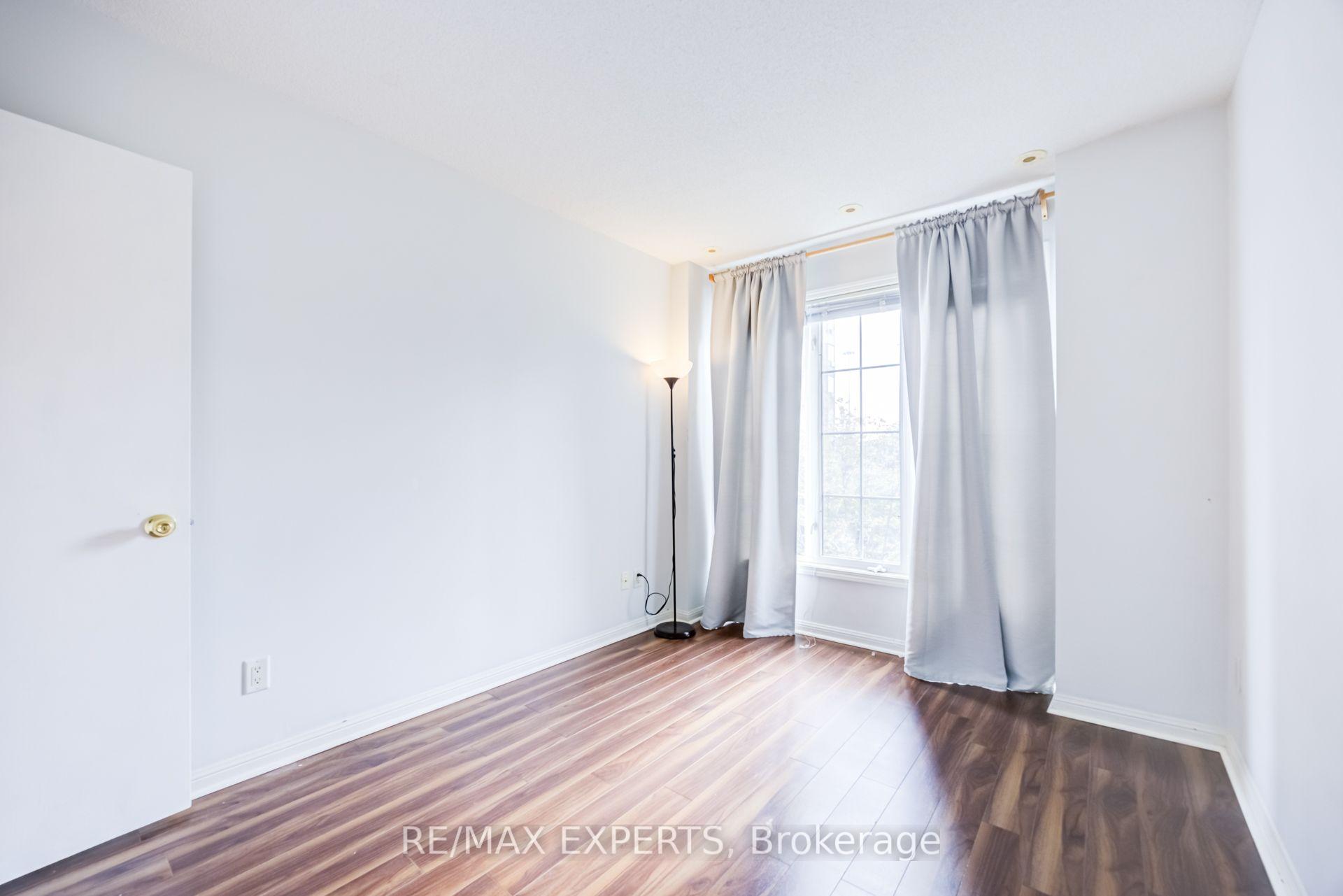 Photo 12 of Unit 104, 3 Everson Drive, North York, Willowdale East — HOMEH