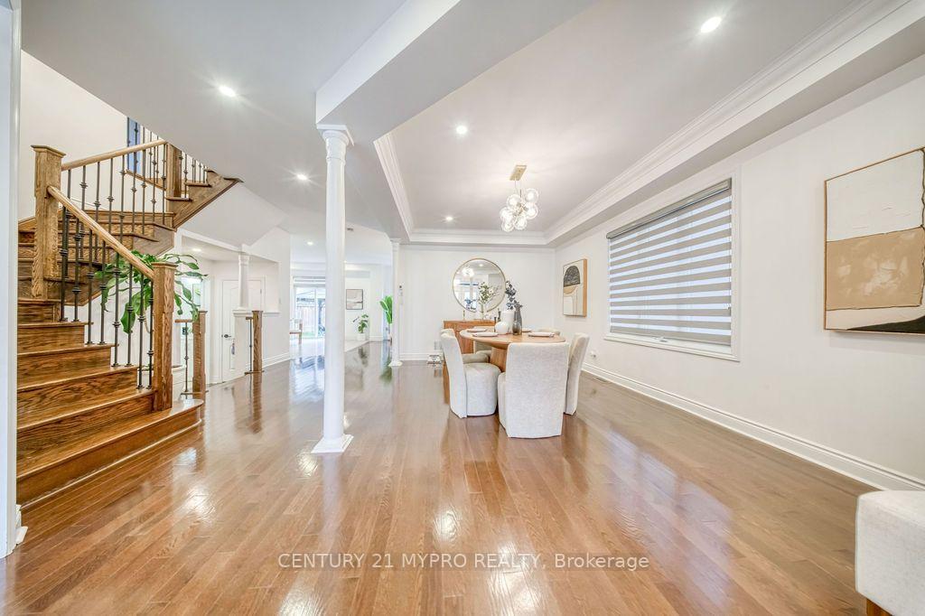 Photo 4 of 1032 Wilbur Pipher Circle, Newmarket, Stonehaven-Wyndham — HOMEH