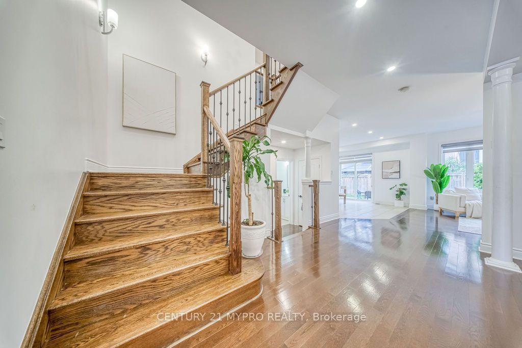 Photo 7 of 1032 Wilbur Pipher Circle, Newmarket, Stonehaven-Wyndham — HOMEH