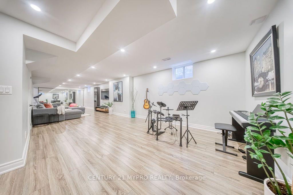 Photo 39 of 1032 Wilbur Pipher Circle, Newmarket, Stonehaven-Wyndham — HOMEH