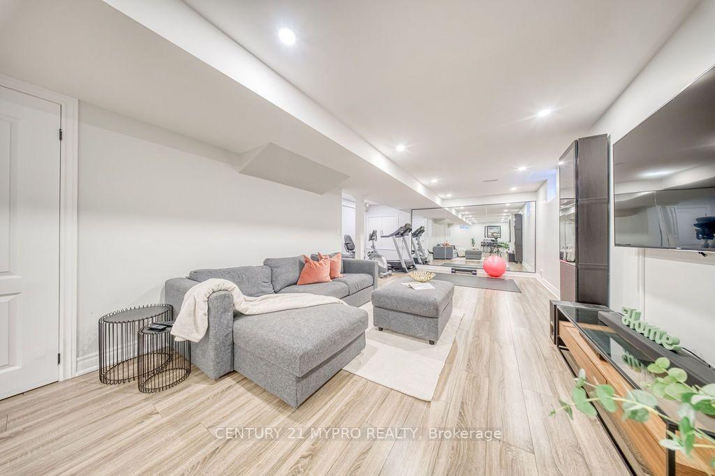Photo 40 of 1032 Wilbur Pipher Circle, Newmarket, Stonehaven-Wyndham — HOMEH