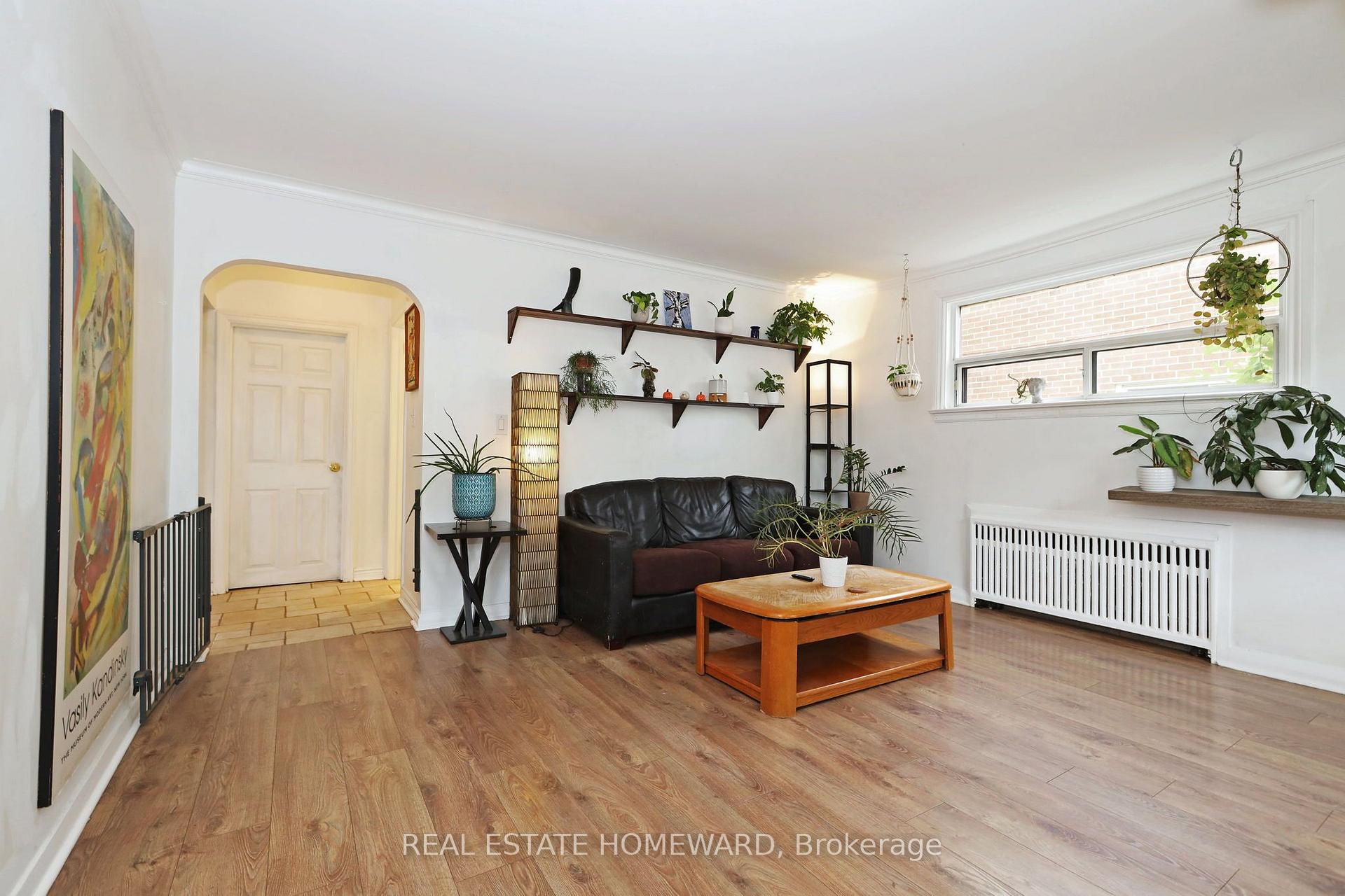 Photo 4 of 22 Haddon Avenue, Scarborough, Birchcliffe-Cliffside — HOMEH