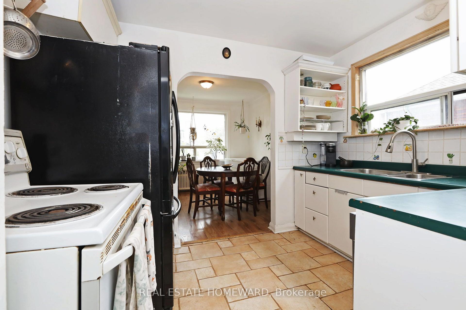Photo 11 of 22 Haddon Avenue, Scarborough, Birchcliffe-Cliffside — HOMEH