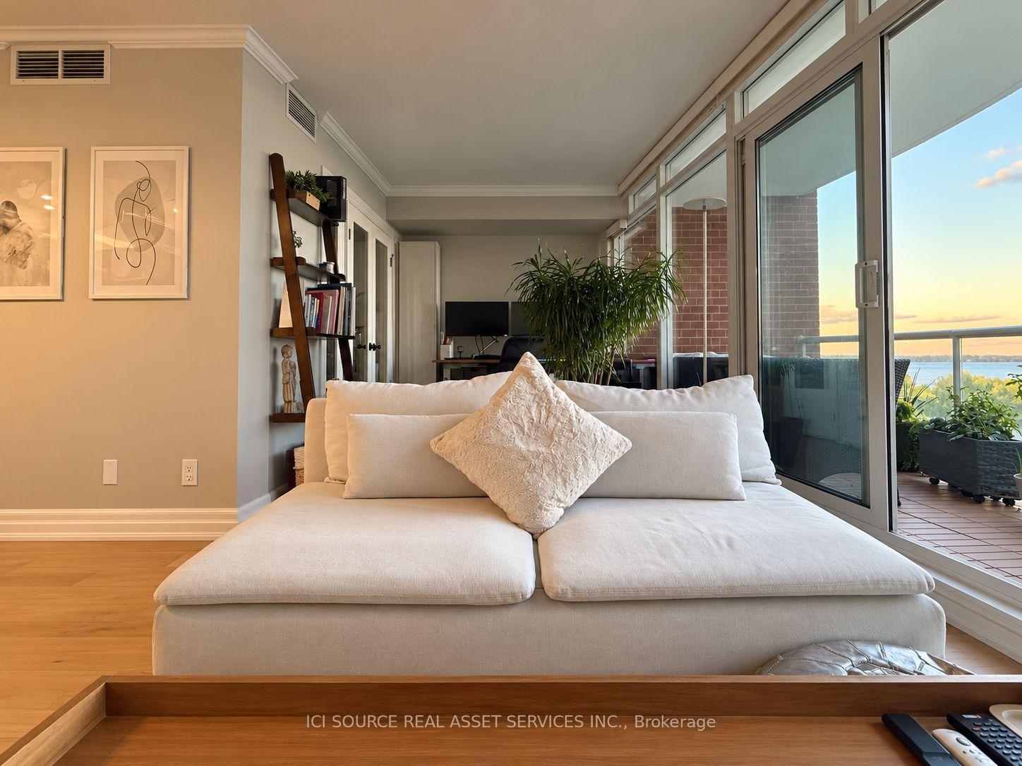 Photo 13 of Unit 812, 550 Queens Quay W, Toronto, Waterfront Communities — HOMEH
