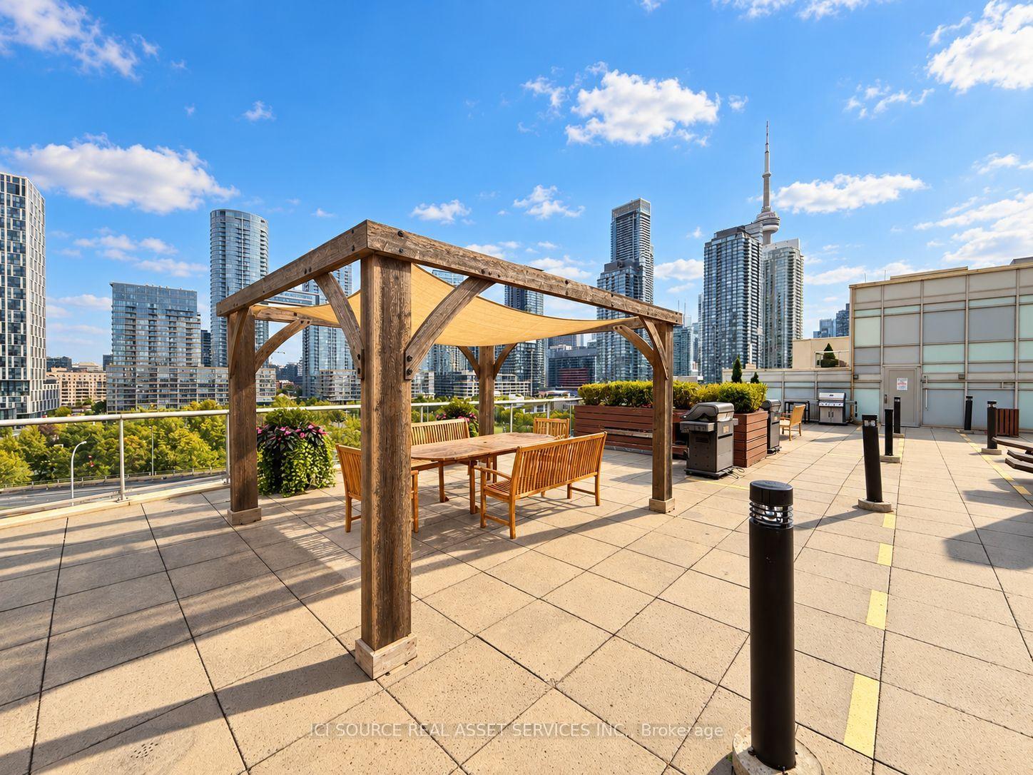 Photo 22 of Unit 812, 550 Queens Quay W, Toronto, Waterfront Communities — HOMEH