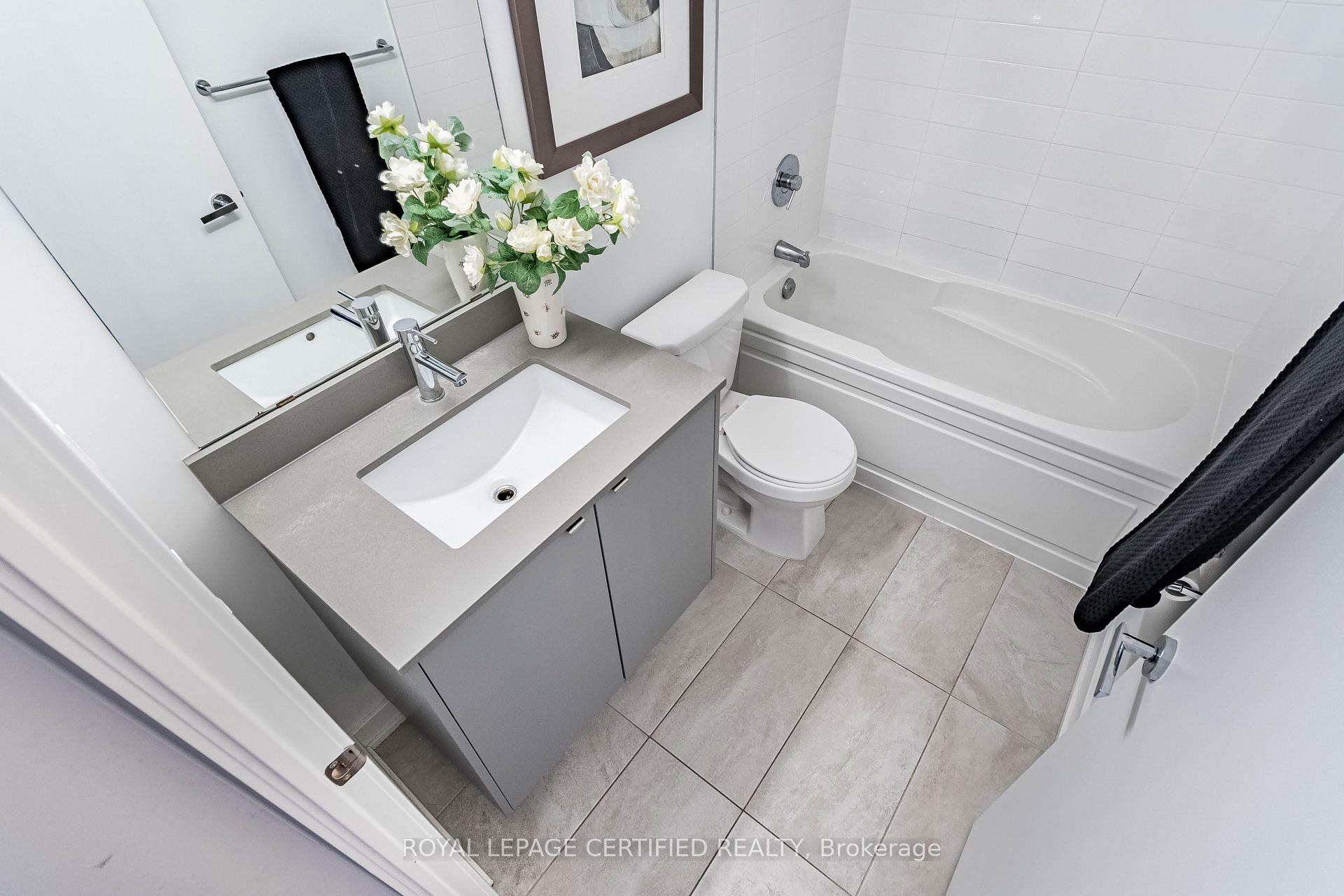 Photo 20 of Unit A410, 3210 Dakota Common, Burlington, Alton — HOMEH