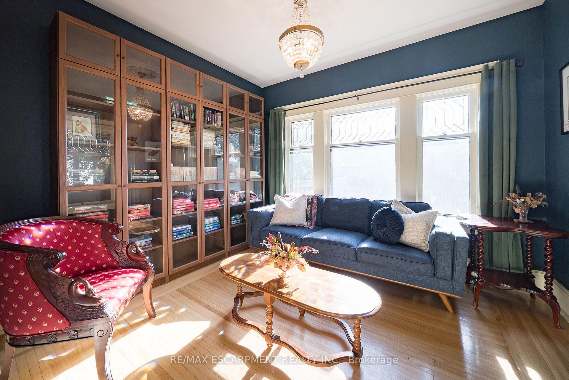 Photo 6 of 75 Walnut Street, Brant, Paris — HOMEH