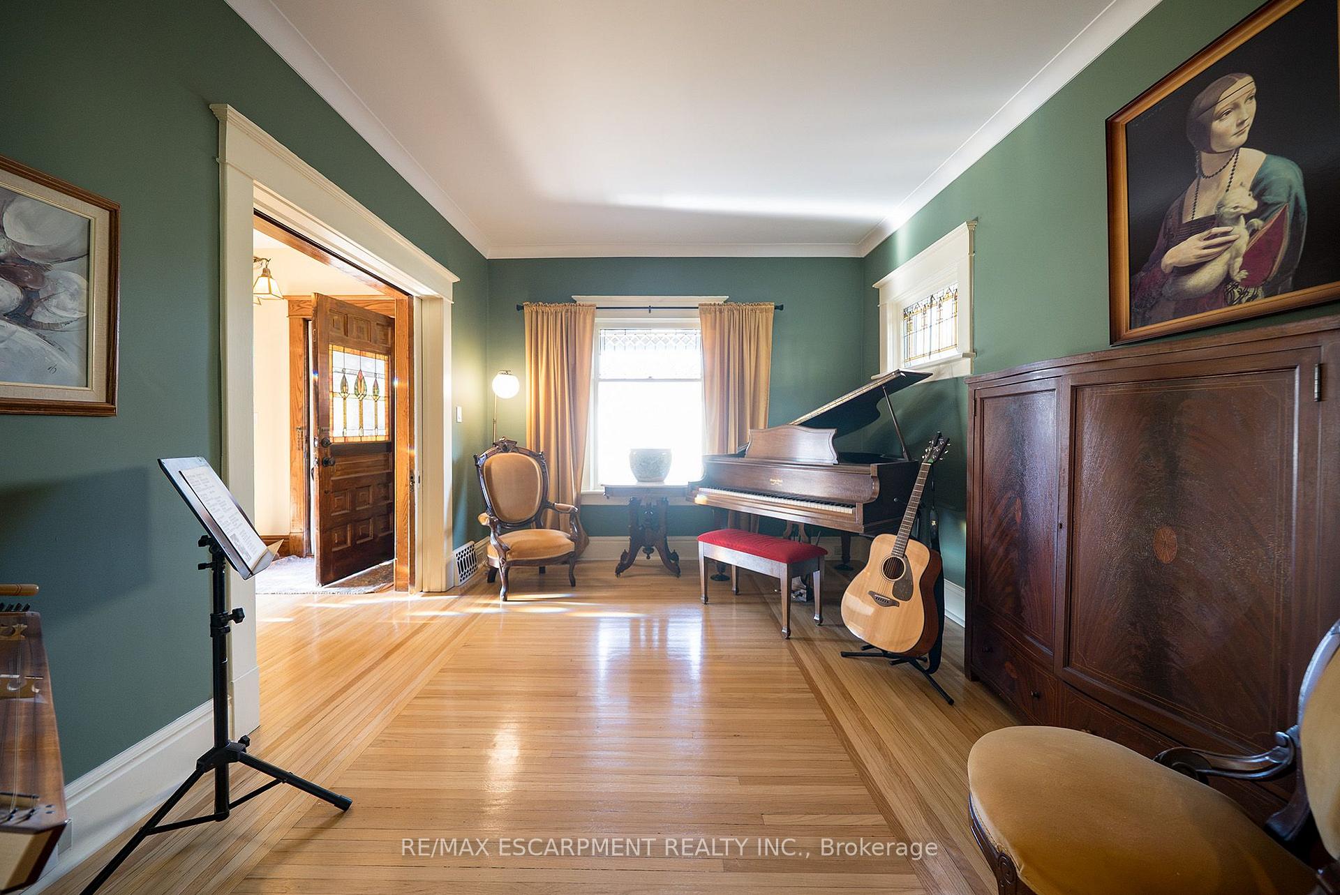 Photo 9 of 75 Walnut Street, Brant, Paris — HOMEH