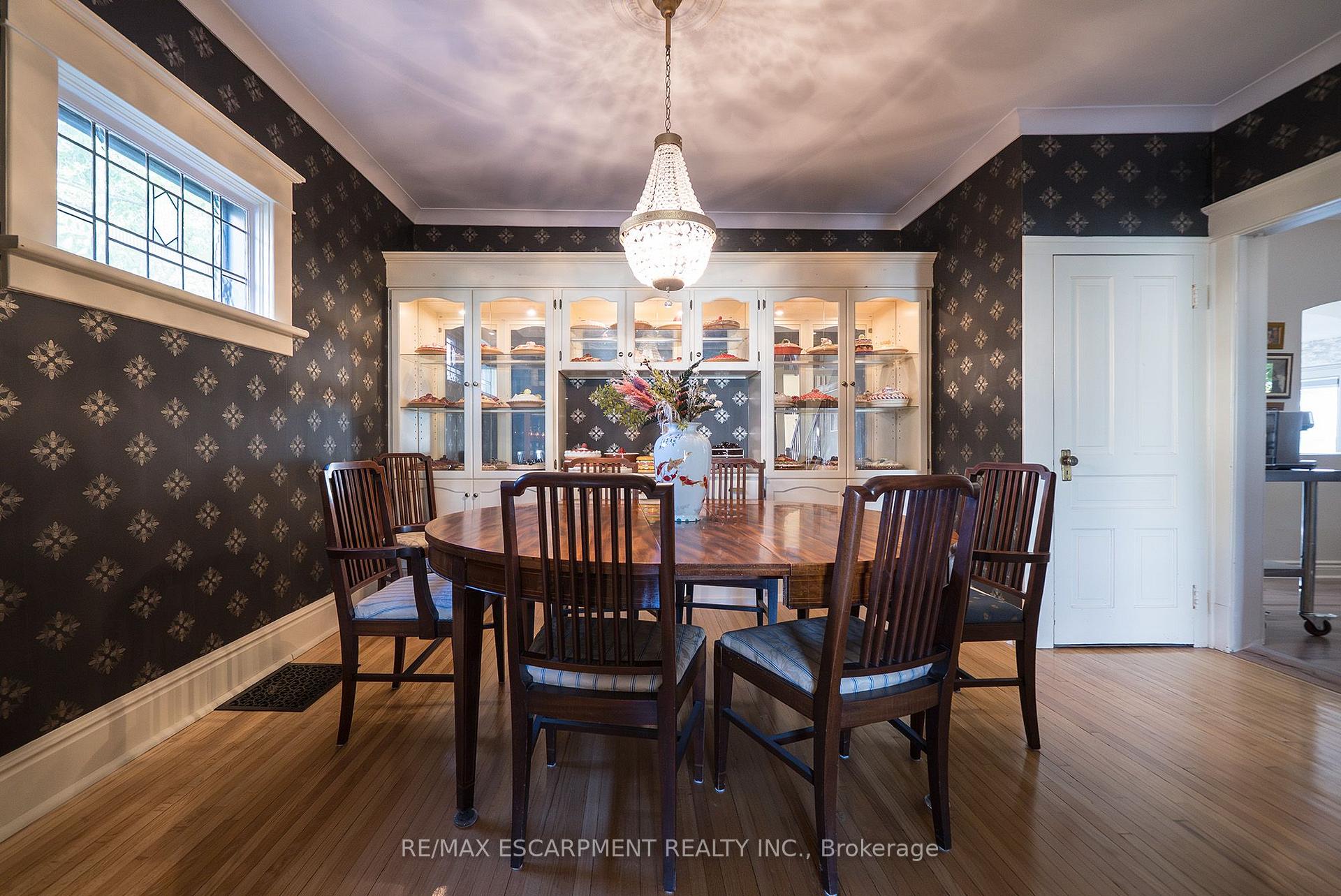 Photo 11 of 75 Walnut Street, Brant, Paris — HOMEH
