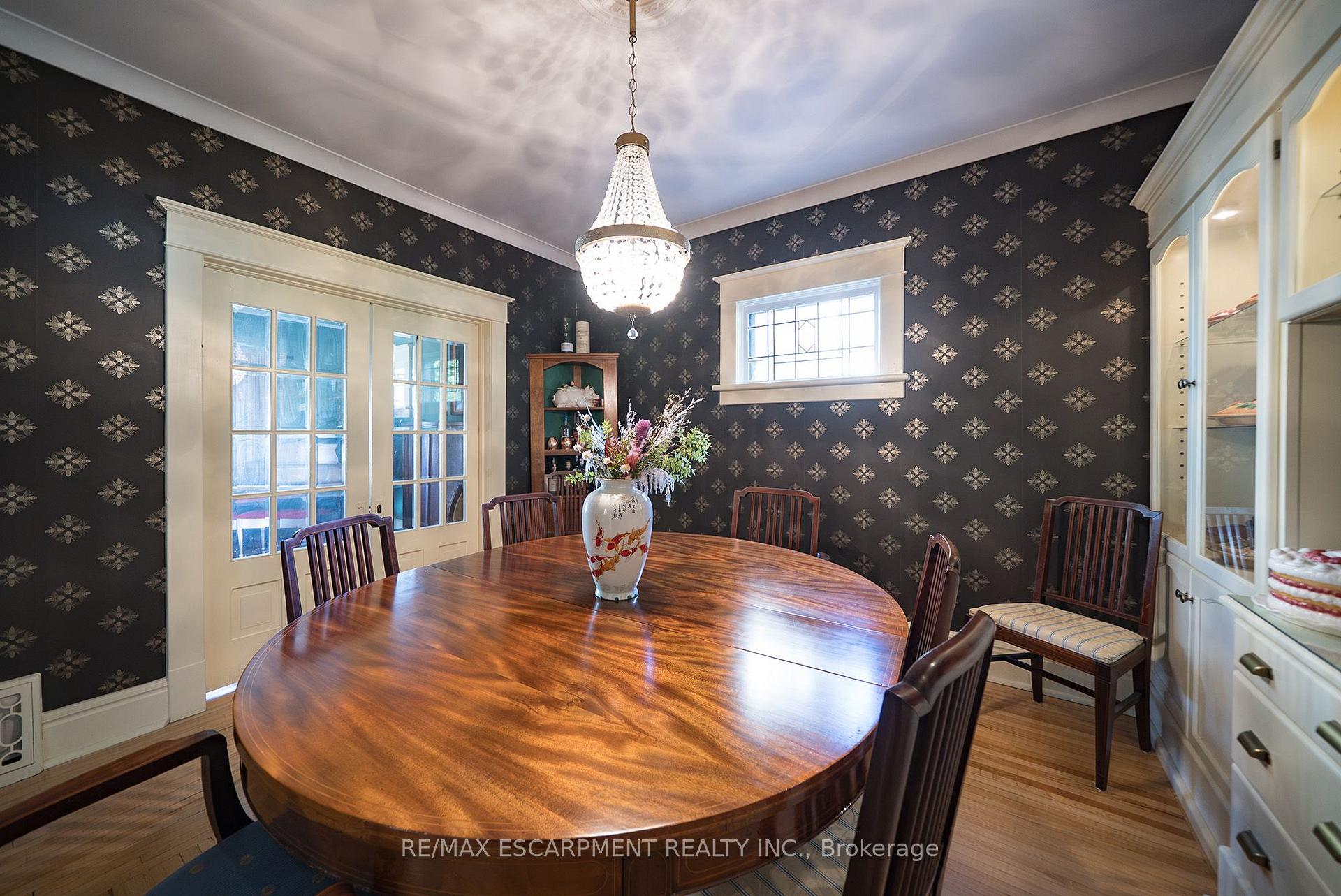Photo 12 of 75 Walnut Street, Brant, Paris — HOMEH