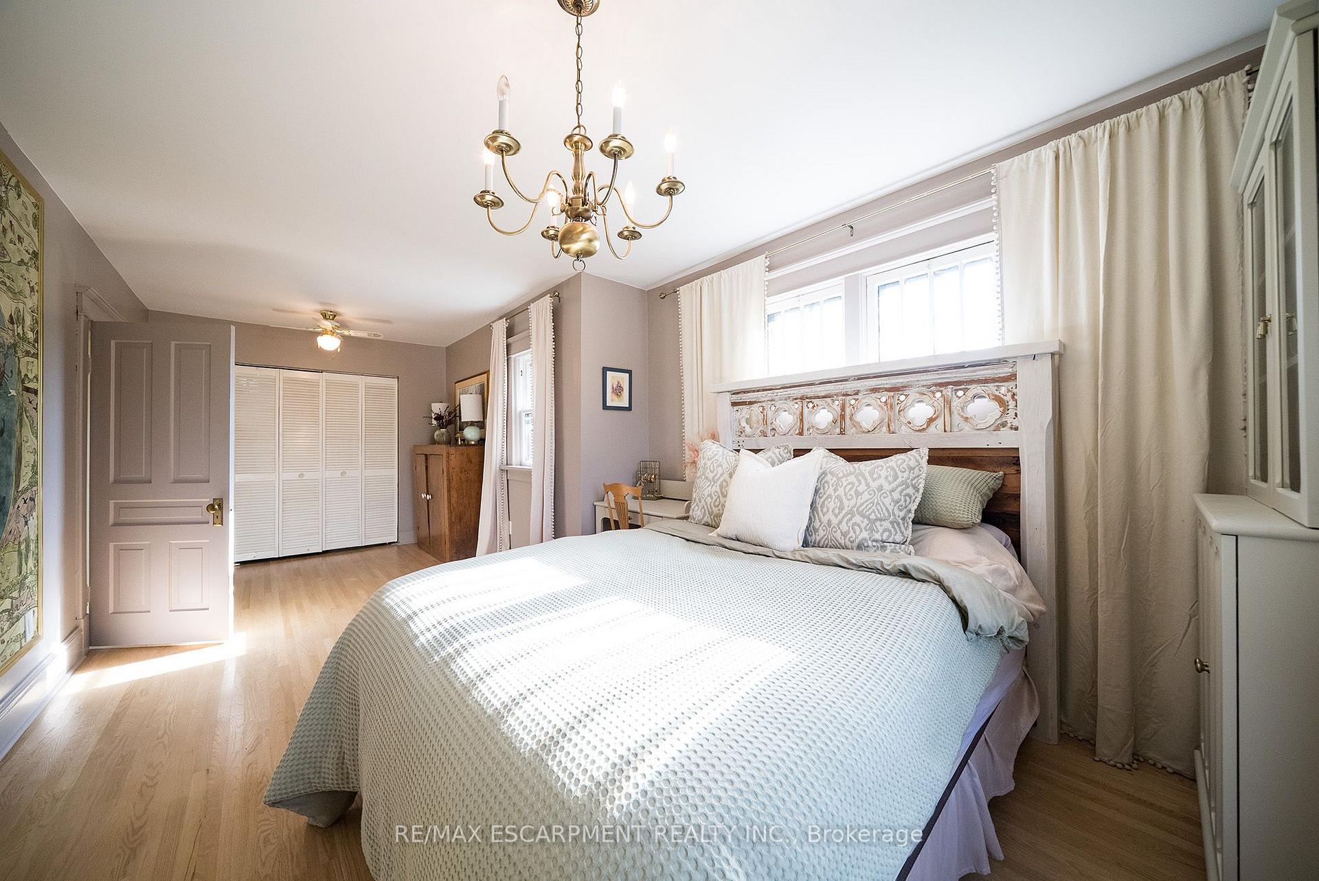 Photo 31 of 75 Walnut Street, Brant, Paris — HOMEH