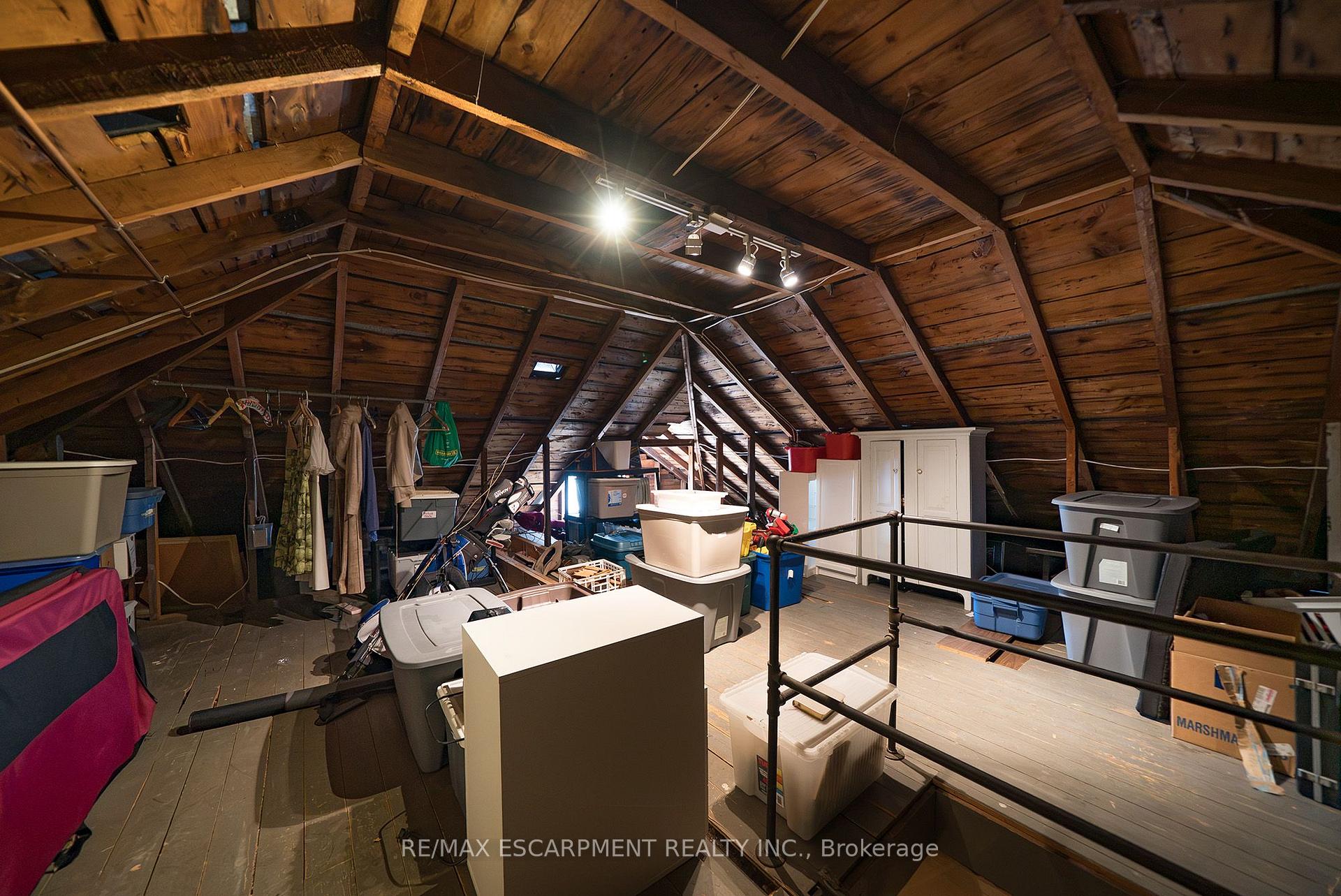 Photo 35 of 75 Walnut Street, Brant, Paris — HOMEH