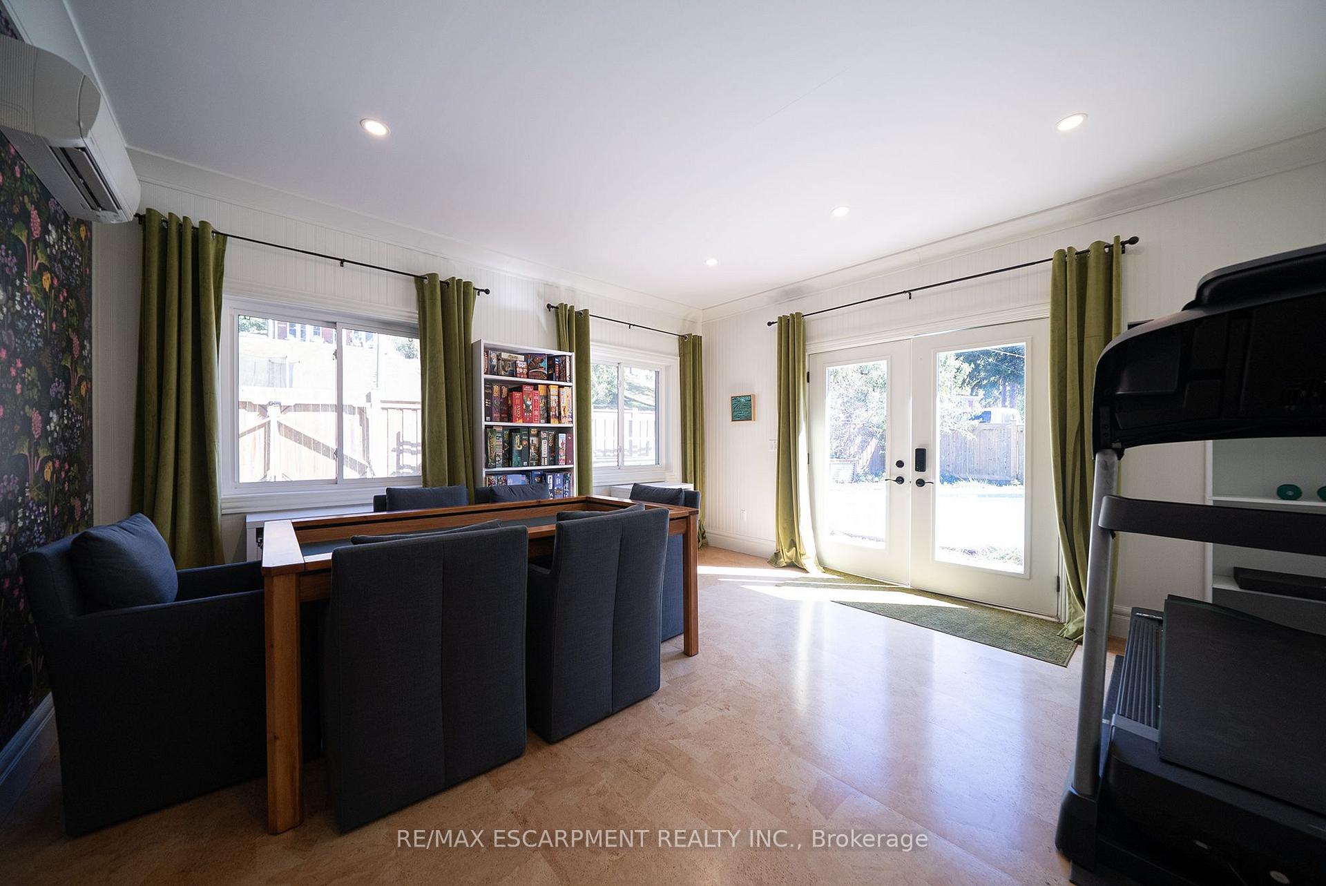 Photo 48 of 75 Walnut Street, Brant, Paris — HOMEH