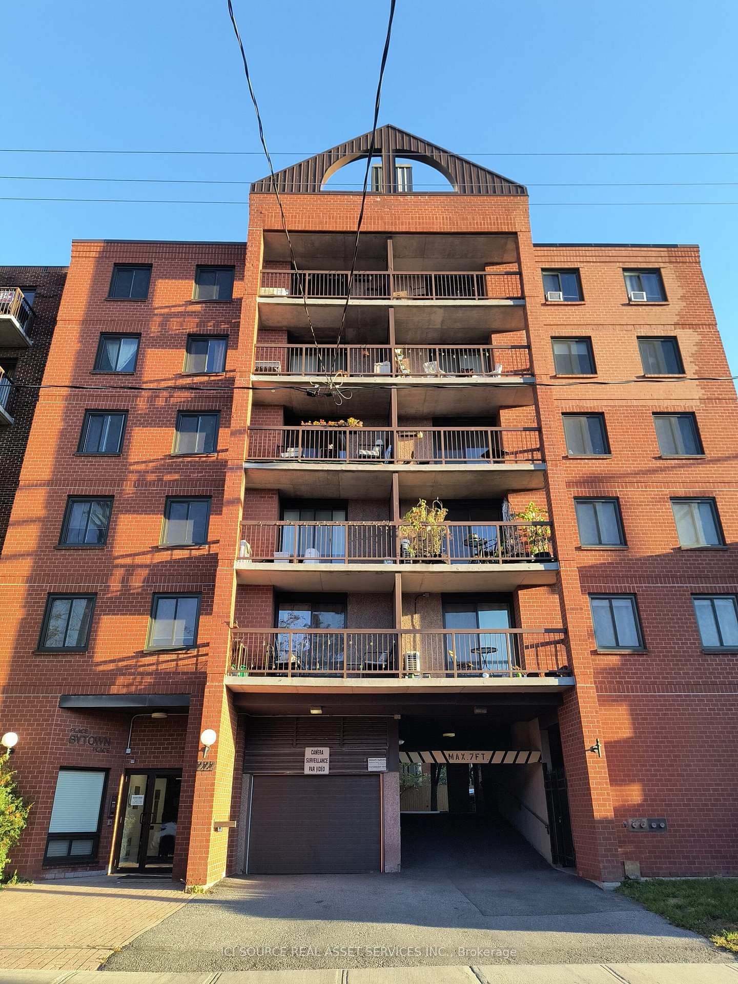 Photo of Unit 601, 222 Guigues Avenue