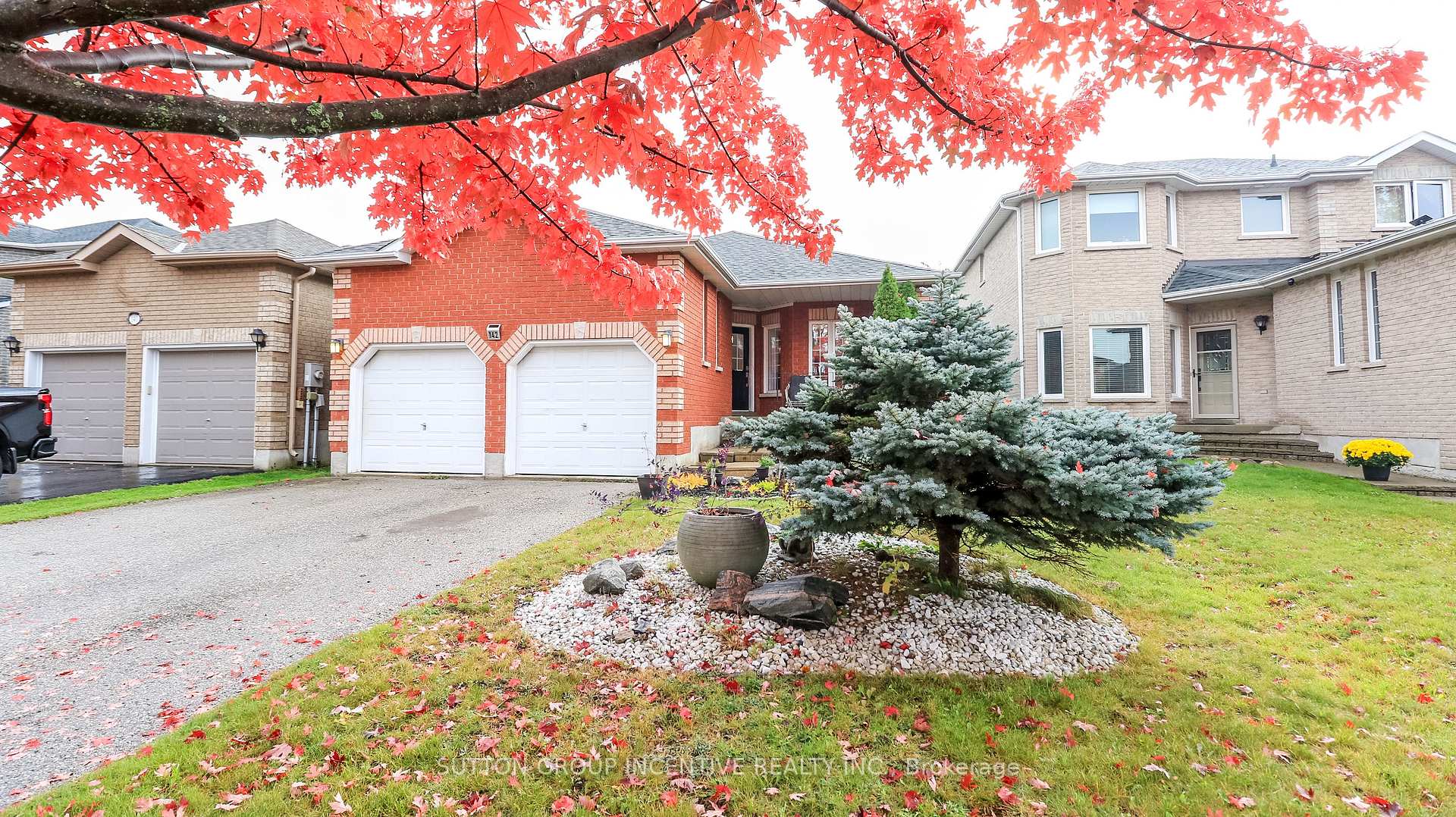 Photo 2 of 142 Raymond Crescent, Barrie, Painswick South — HOMEH