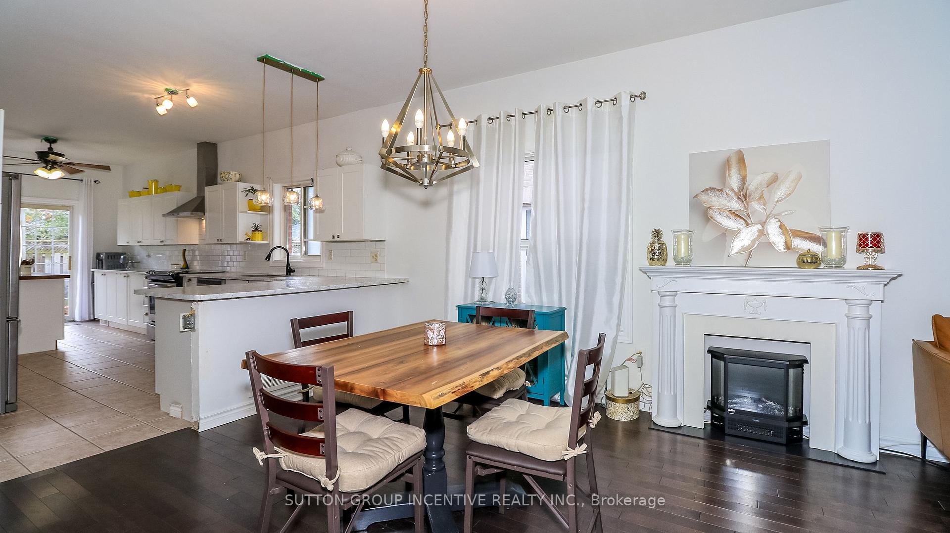 Photo 6 of 142 Raymond Crescent, Barrie, Painswick South — HOMEH