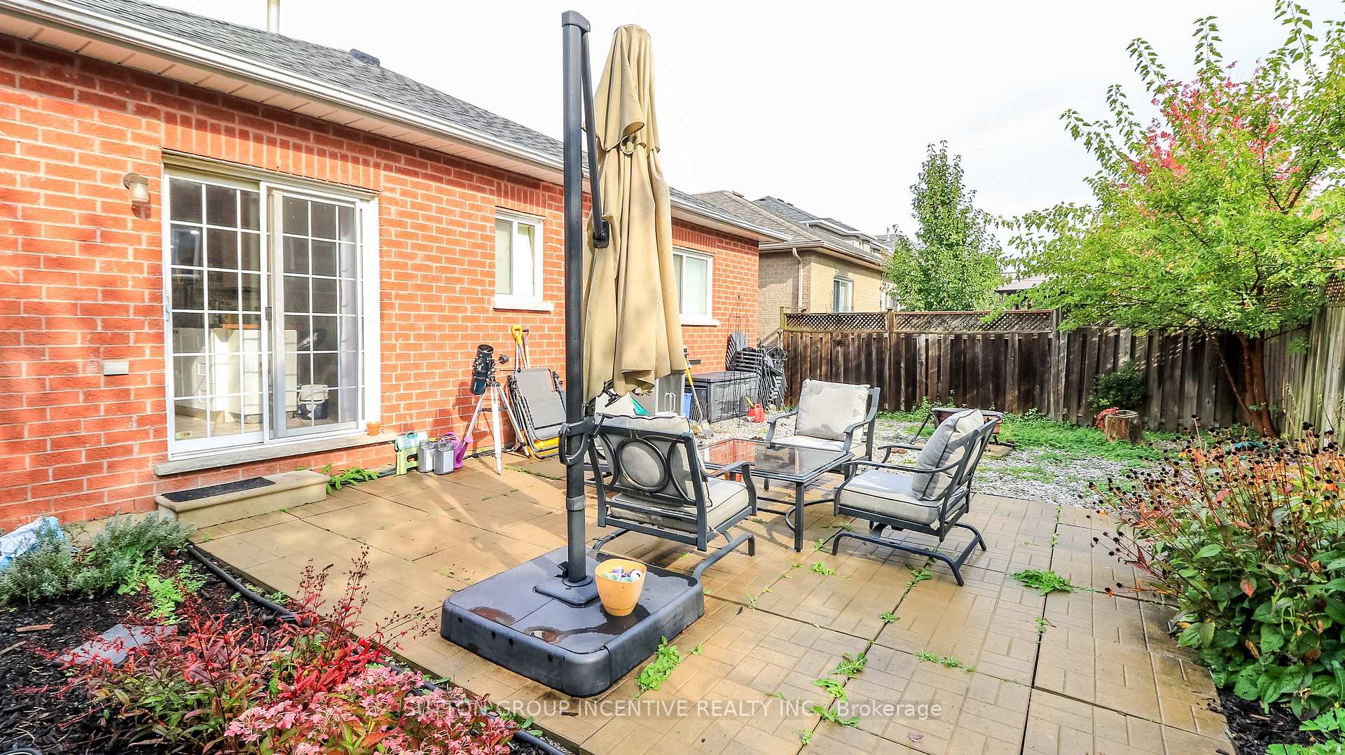 Photo 23 of 142 Raymond Crescent, Barrie, Painswick South — HOMEH