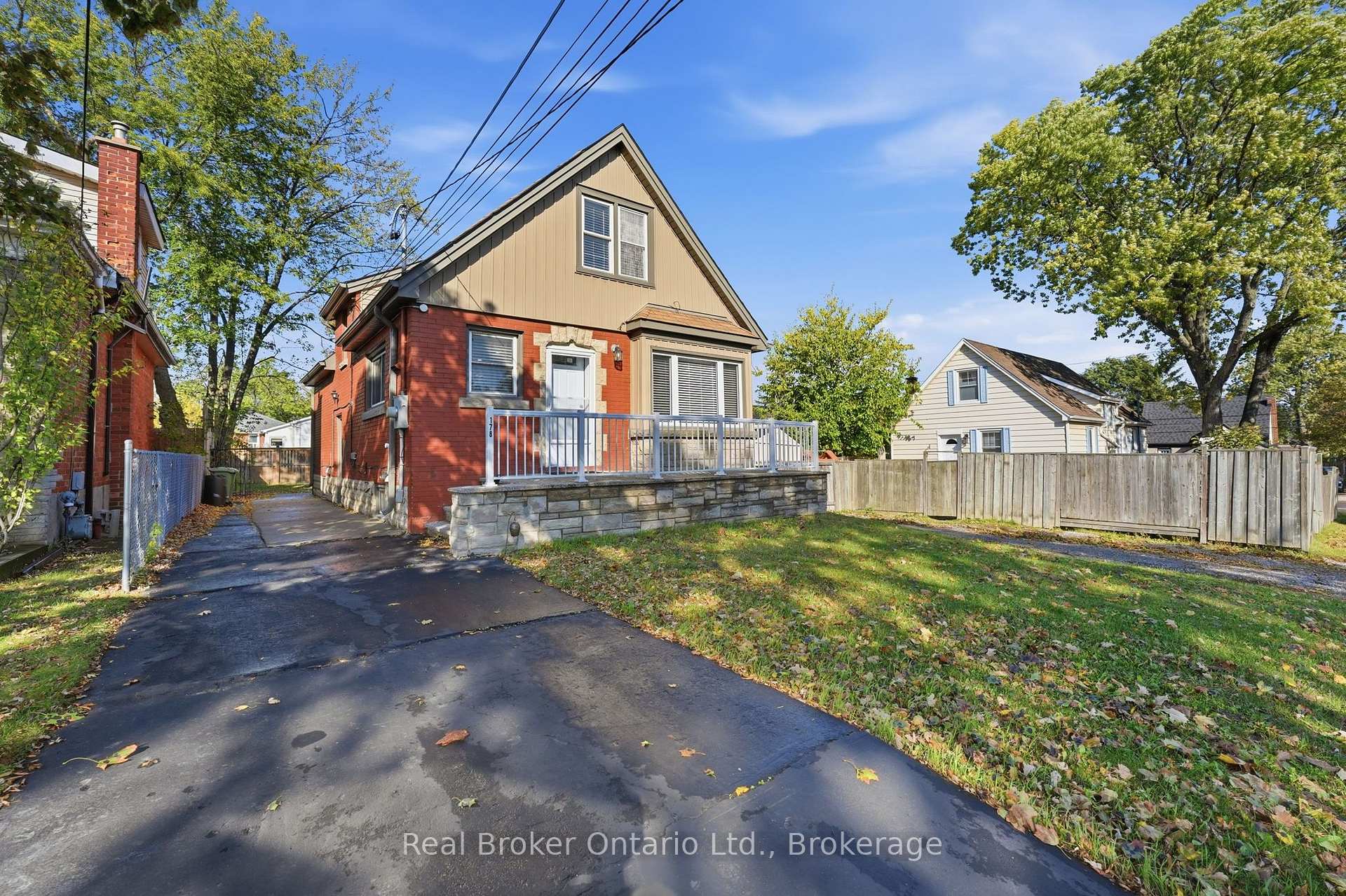 Photo 2 of 178 East 15th Street, Hamilton, Inch Park — HOMEH