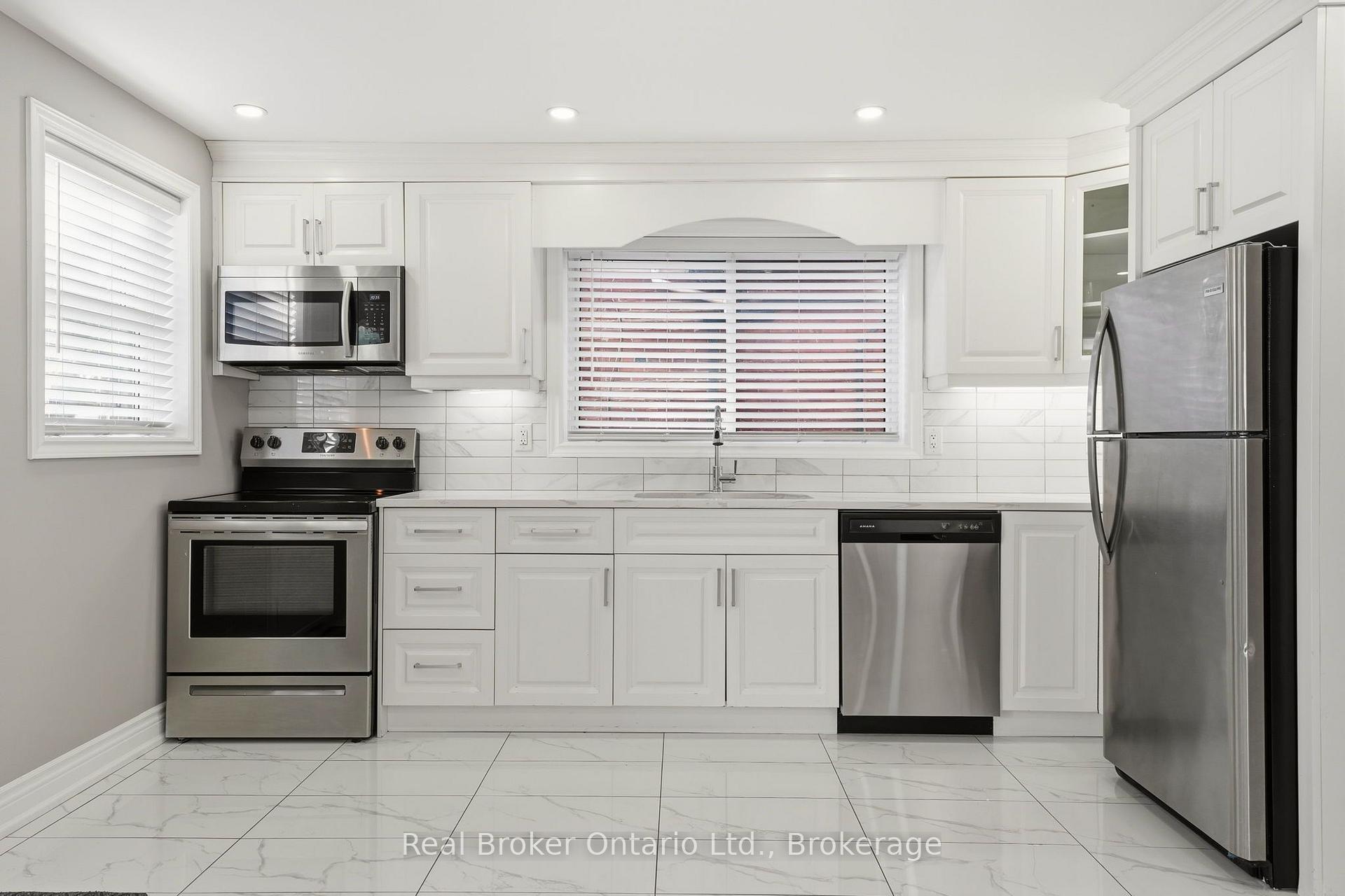 Photo 5 of 178 East 15th Street, Hamilton, Inch Park — HOMEH