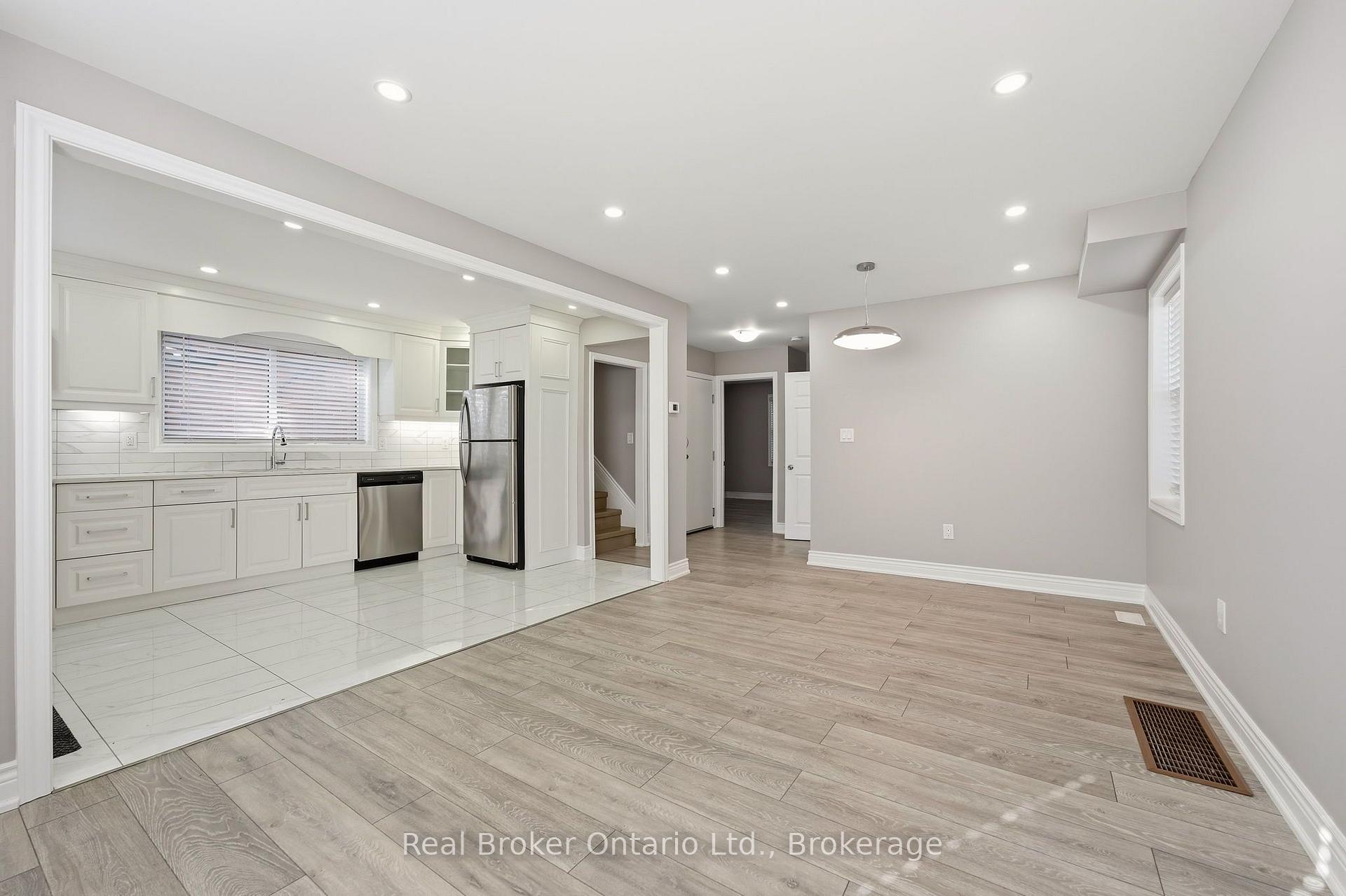 Photo 8 of 178 East 15th Street, Hamilton, Inch Park — HOMEH