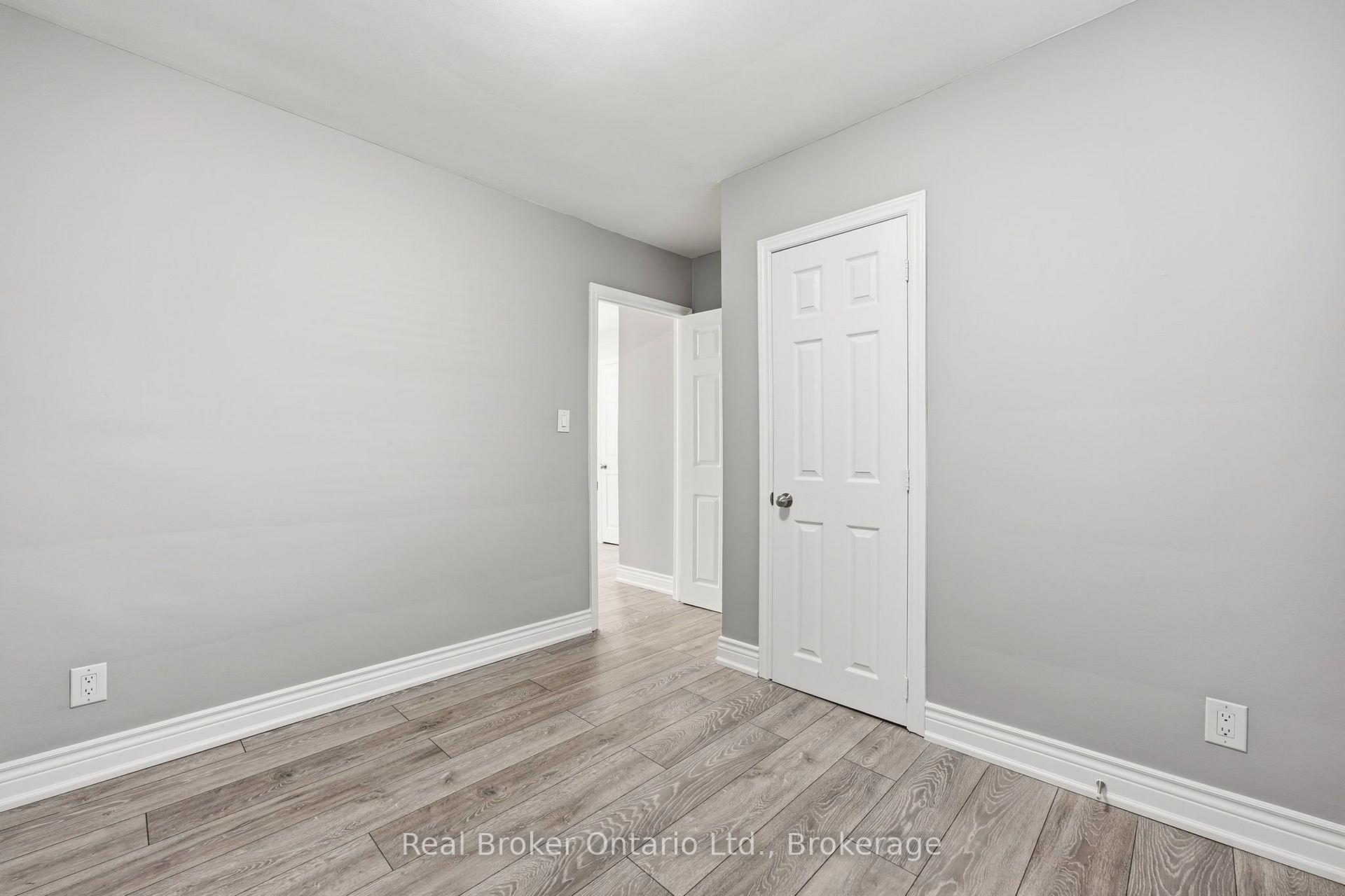 Photo 11 of 178 East 15th Street, Hamilton, Inch Park — HOMEH