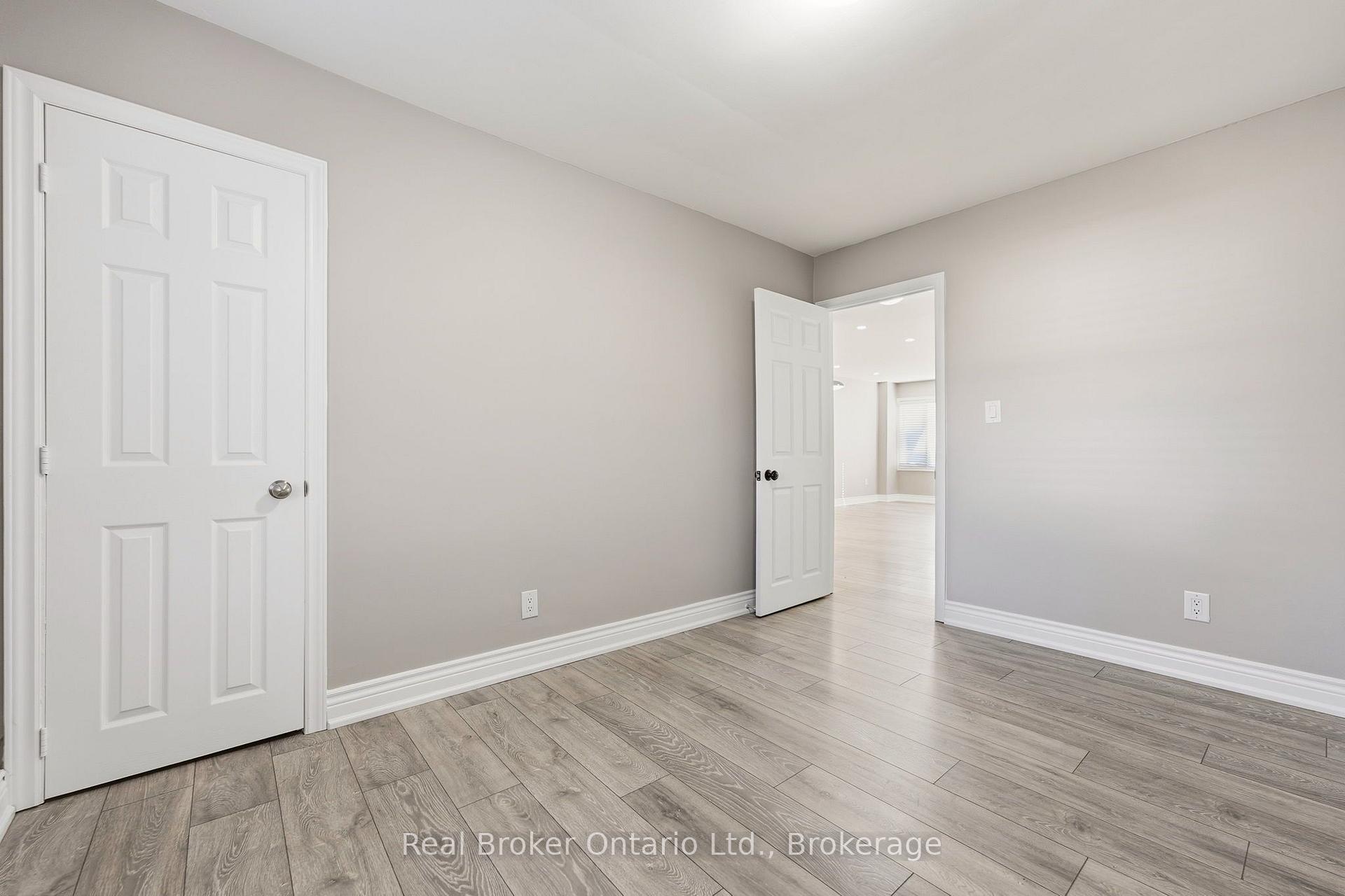 Photo 13 of 178 East 15th Street, Hamilton, Inch Park — HOMEH