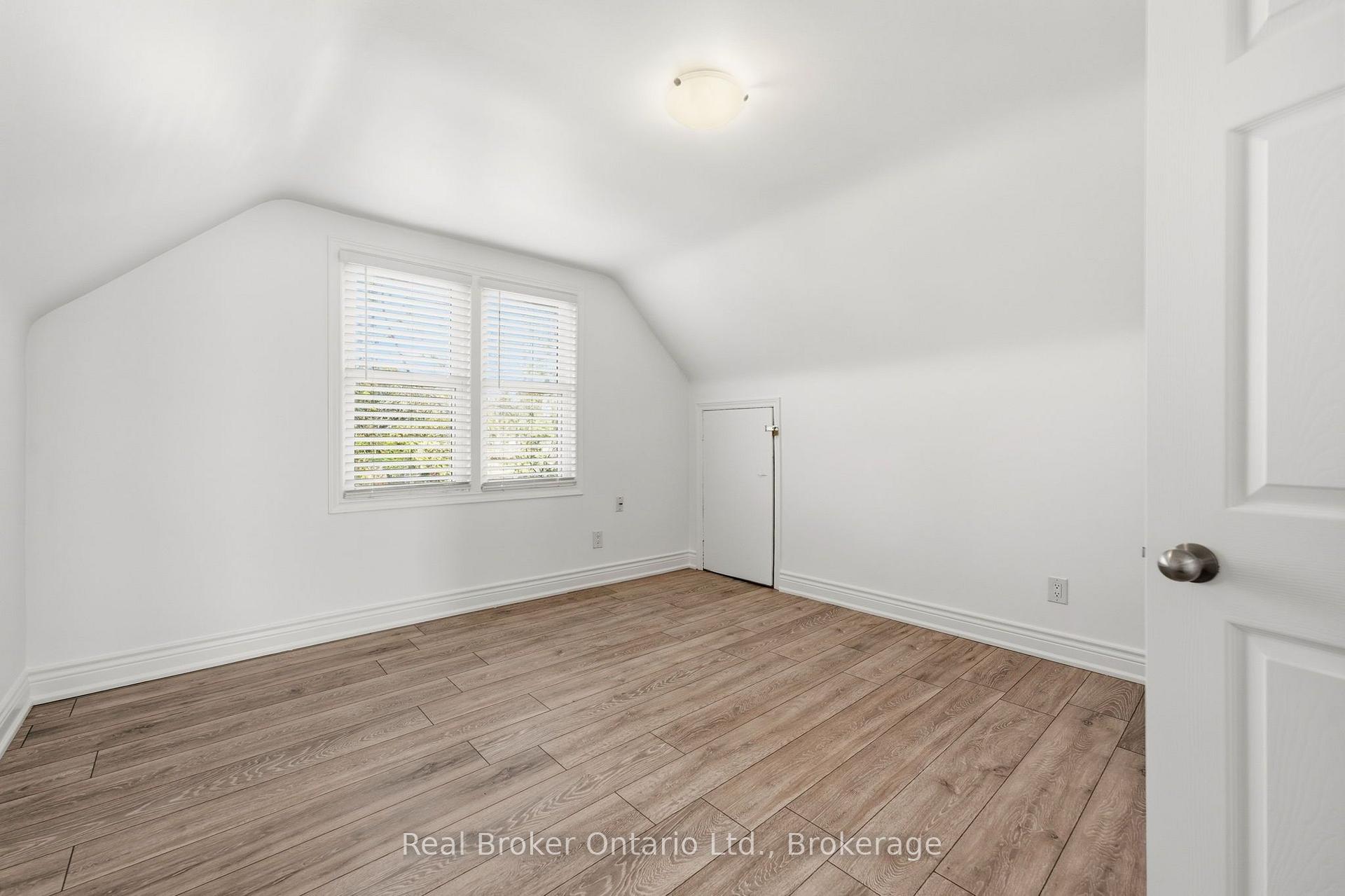 Photo 20 of 178 East 15th Street, Hamilton, Inch Park — HOMEH