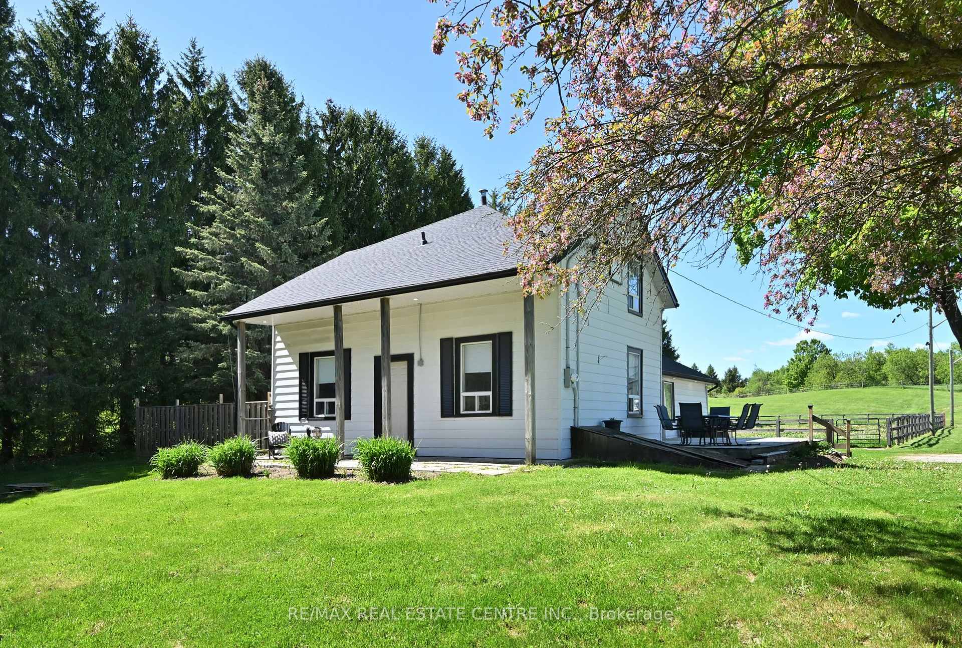 Photo 2 of 347157 Mono Centre Road, Mono, Rural Mono — HOMEH