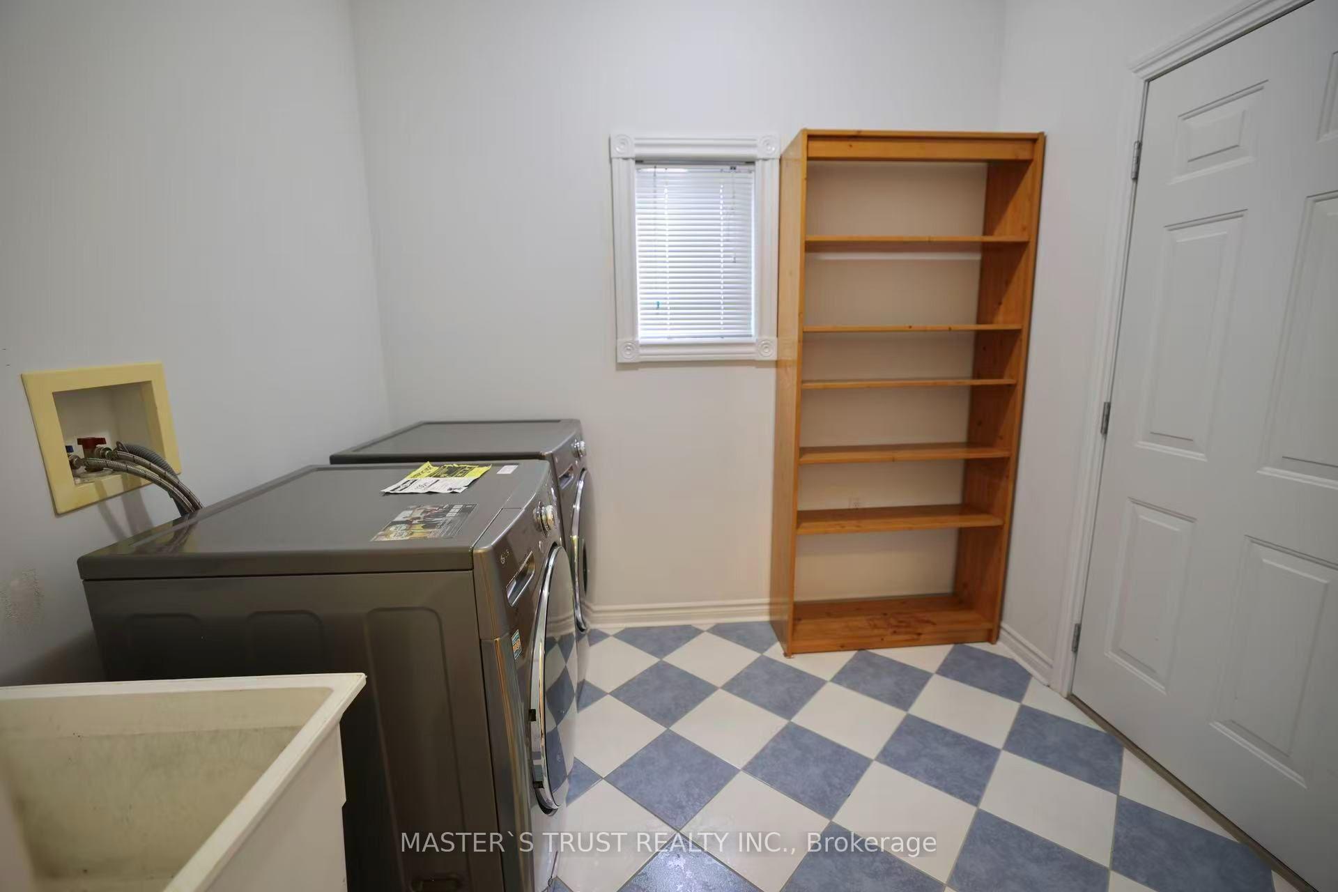 Photo 10 of 7 Westra Drive, Guelph, Willow West/Sugarbush/West Acres — HOMEH