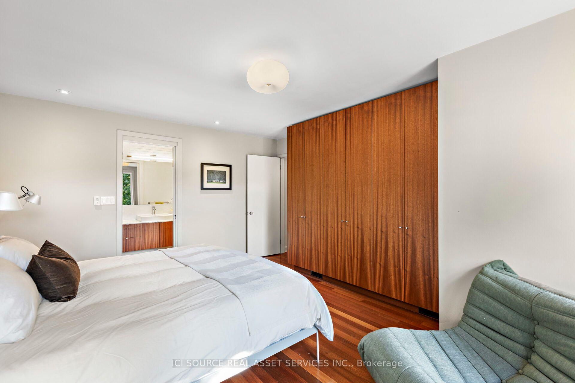 Photo 22 of 10 Red Oaks Crescent, Toronto, Leaside — HOMEH