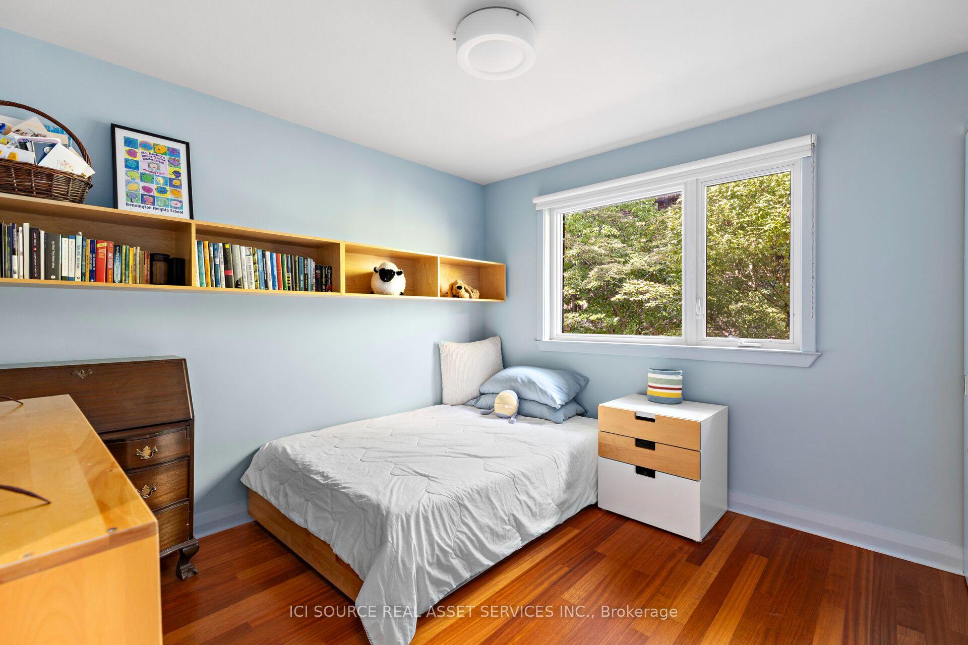 Photo 27 of 10 Red Oaks Crescent, Toronto, Leaside — HOMEH