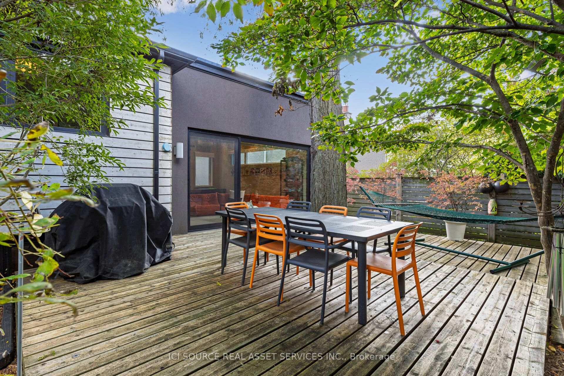 Photo 38 of 10 Red Oaks Crescent, Toronto, Leaside — HOMEH