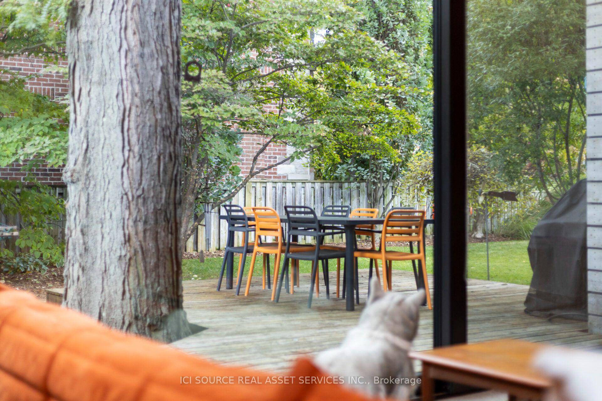 Photo 39 of 10 Red Oaks Crescent, Toronto, Leaside — HOMEH