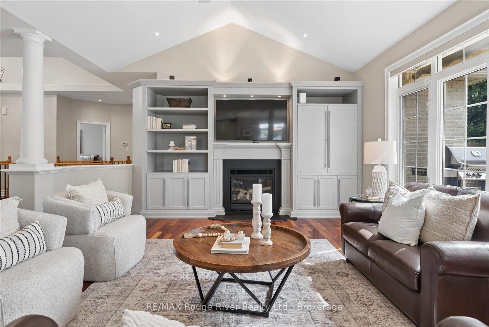 Photo 10 of 26 Hanover Court, Whitby, Lynde Creek — HOMEH