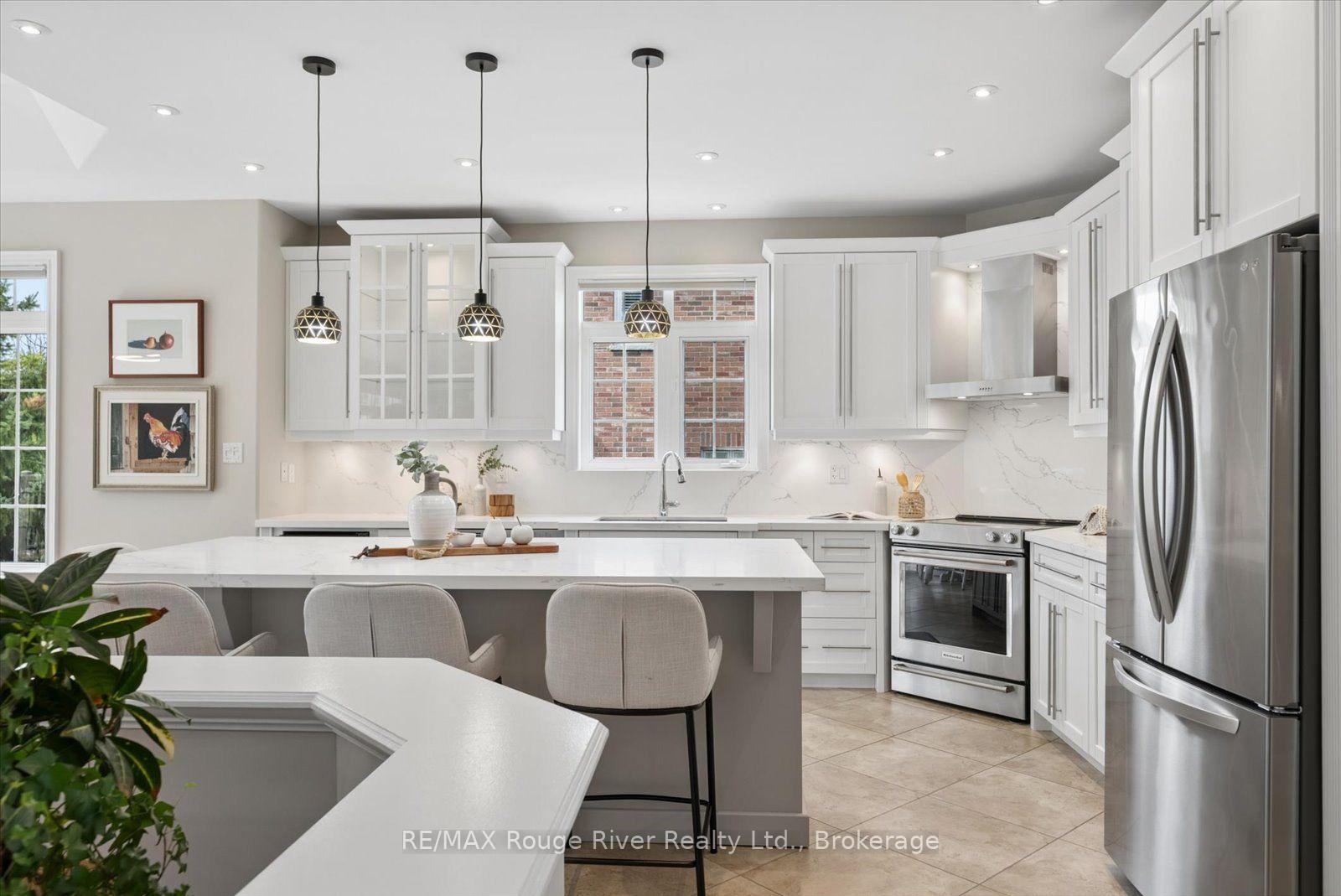 Photo 11 of 26 Hanover Court, Whitby, Lynde Creek — HOMEH
