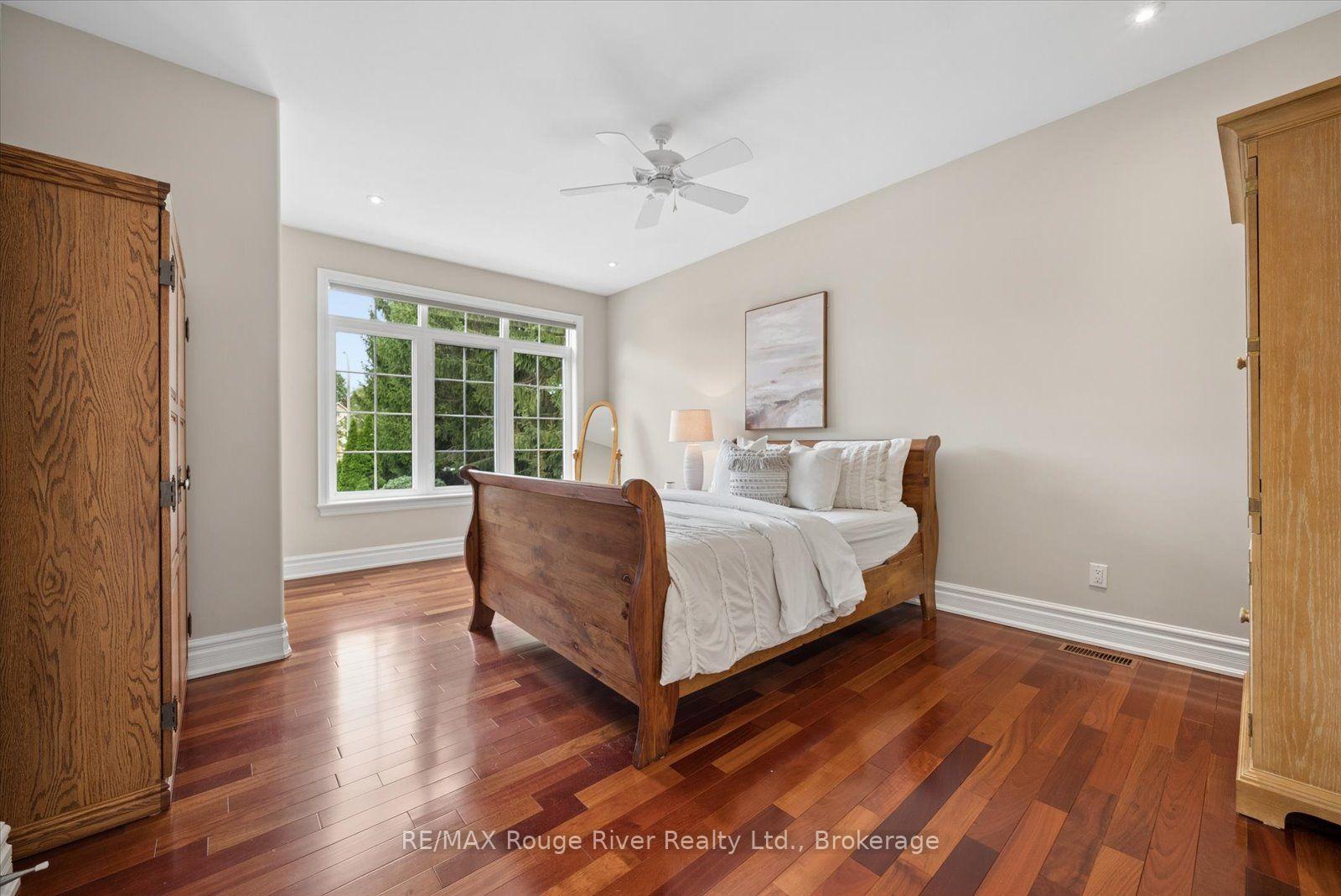 Photo 18 of 26 Hanover Court, Whitby, Lynde Creek — HOMEH