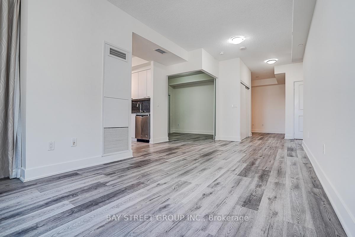 Photo 13 of Unit 308, 88 Sheppard Avenue E, North York, Willowdale East — HOMEH