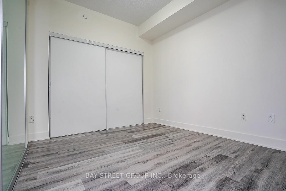 Photo 16 of Unit 308, 88 Sheppard Avenue E, North York, Willowdale East — HOMEH