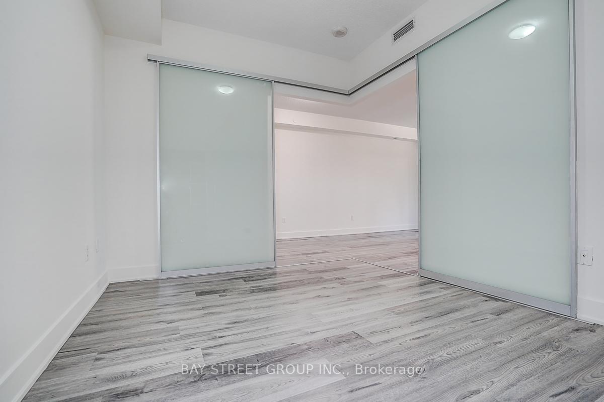 Photo 17 of Unit 308, 88 Sheppard Avenue E, North York, Willowdale East — HOMEH