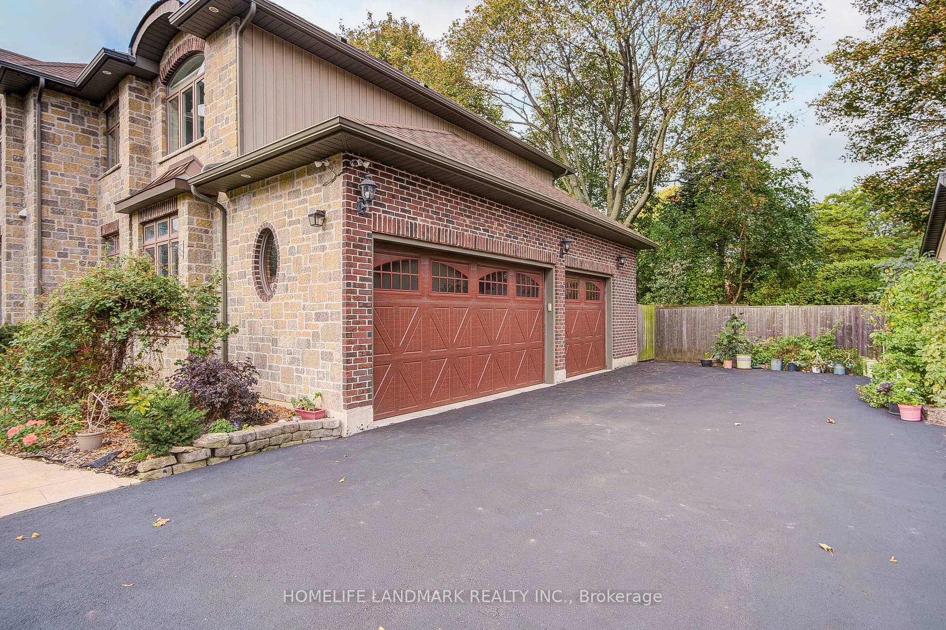 Photo 3 of 668 Garth Street, Hamilton, Westcliffe — HOMEH