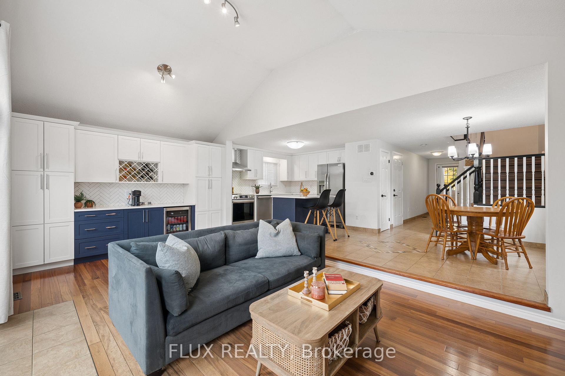 Photo 8 of 822 Whitecap Street, Waterloo, Eastbridge — HOMEH