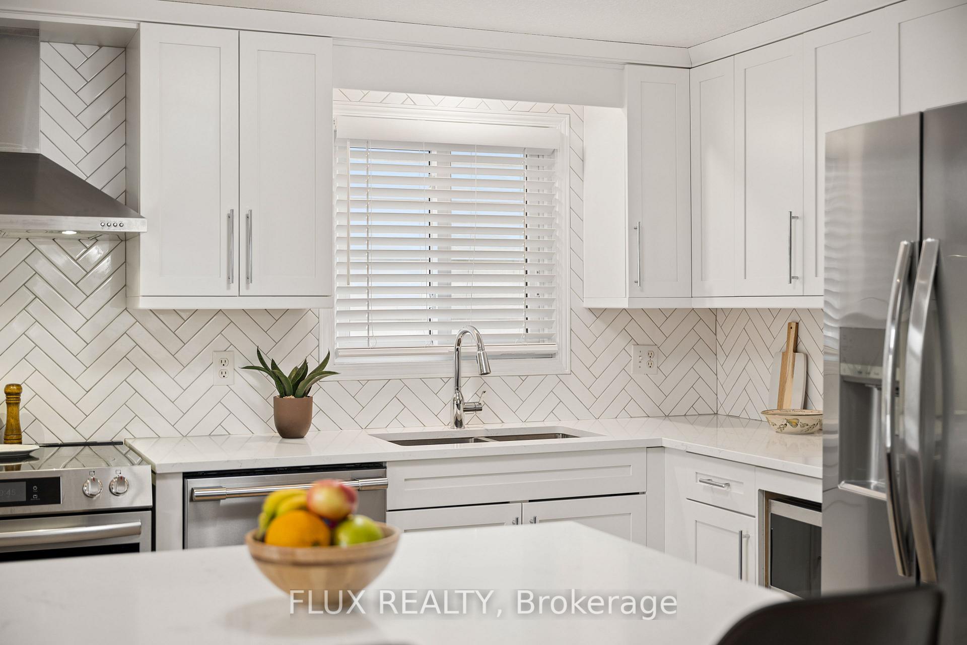 Photo 13 of 822 Whitecap Street, Waterloo, Eastbridge — HOMEH