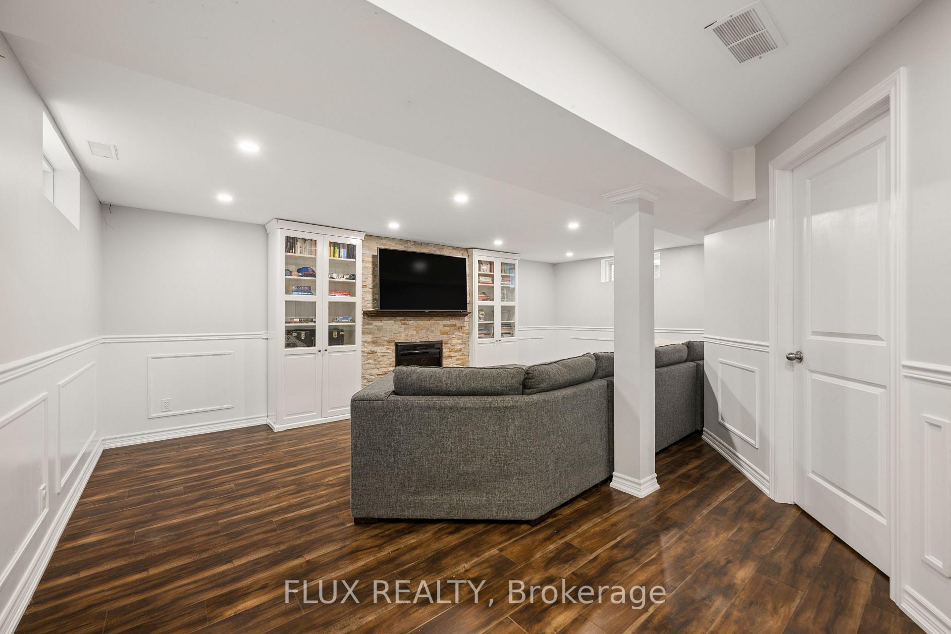 Photo 30 of 822 Whitecap Street, Waterloo, Eastbridge — HOMEH
