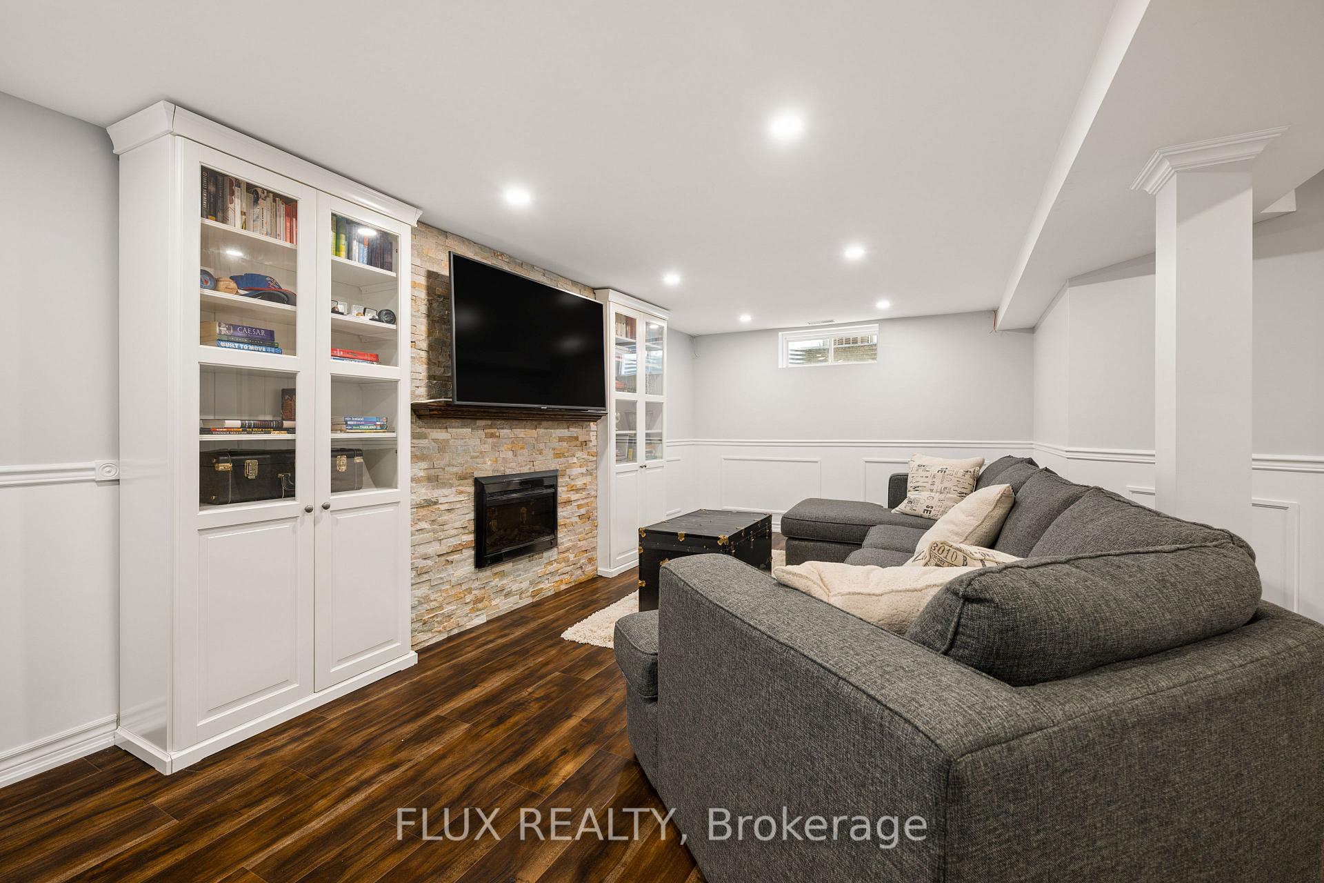 Photo 31 of 822 Whitecap Street, Waterloo, Eastbridge — HOMEH
