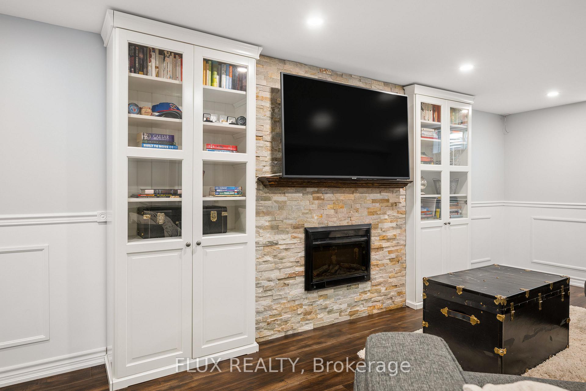 Photo 32 of 822 Whitecap Street, Waterloo, Eastbridge — HOMEH