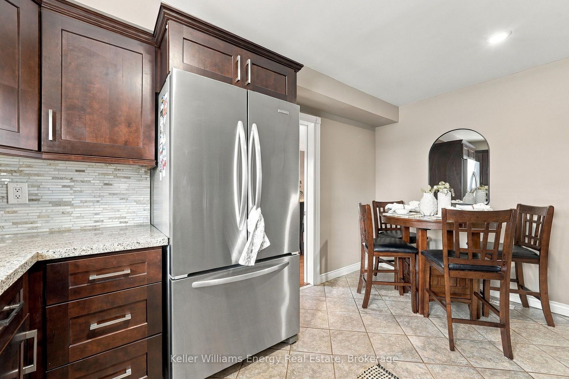 Photo 6 of 250 Glen Hill Drive, Whitby, Blue Grass Meadows — HOMEH