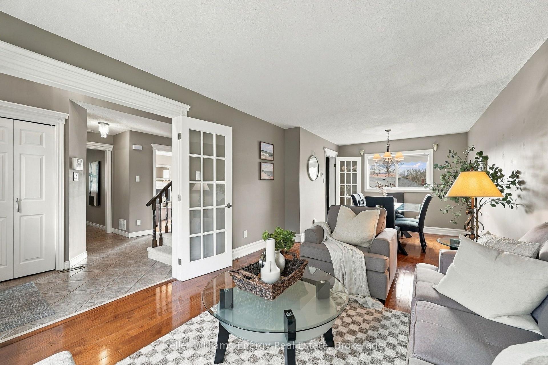 Photo 11 of 250 Glen Hill Drive, Whitby, Blue Grass Meadows — HOMEH