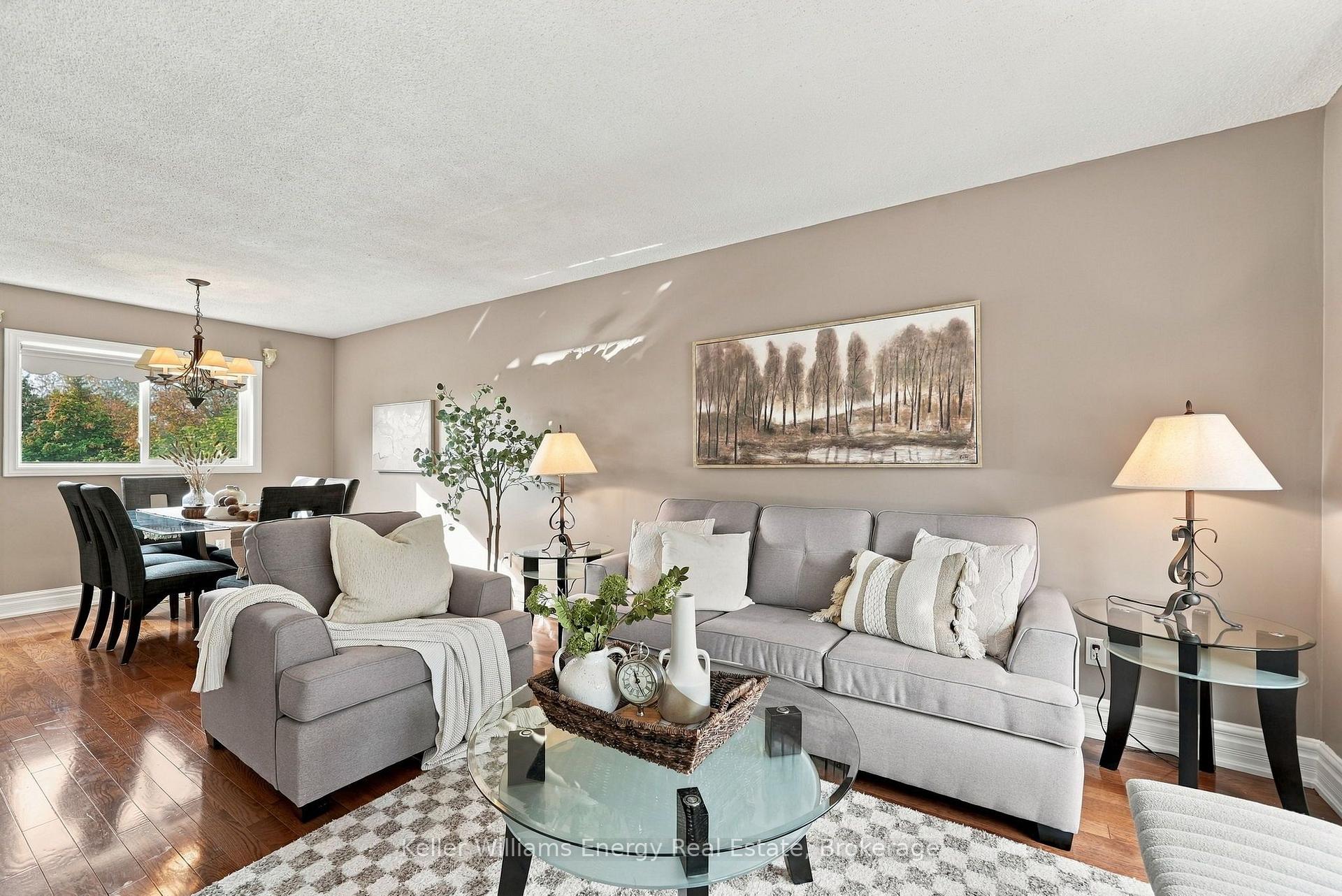 Photo 12 of 250 Glen Hill Drive, Whitby, Blue Grass Meadows — HOMEH