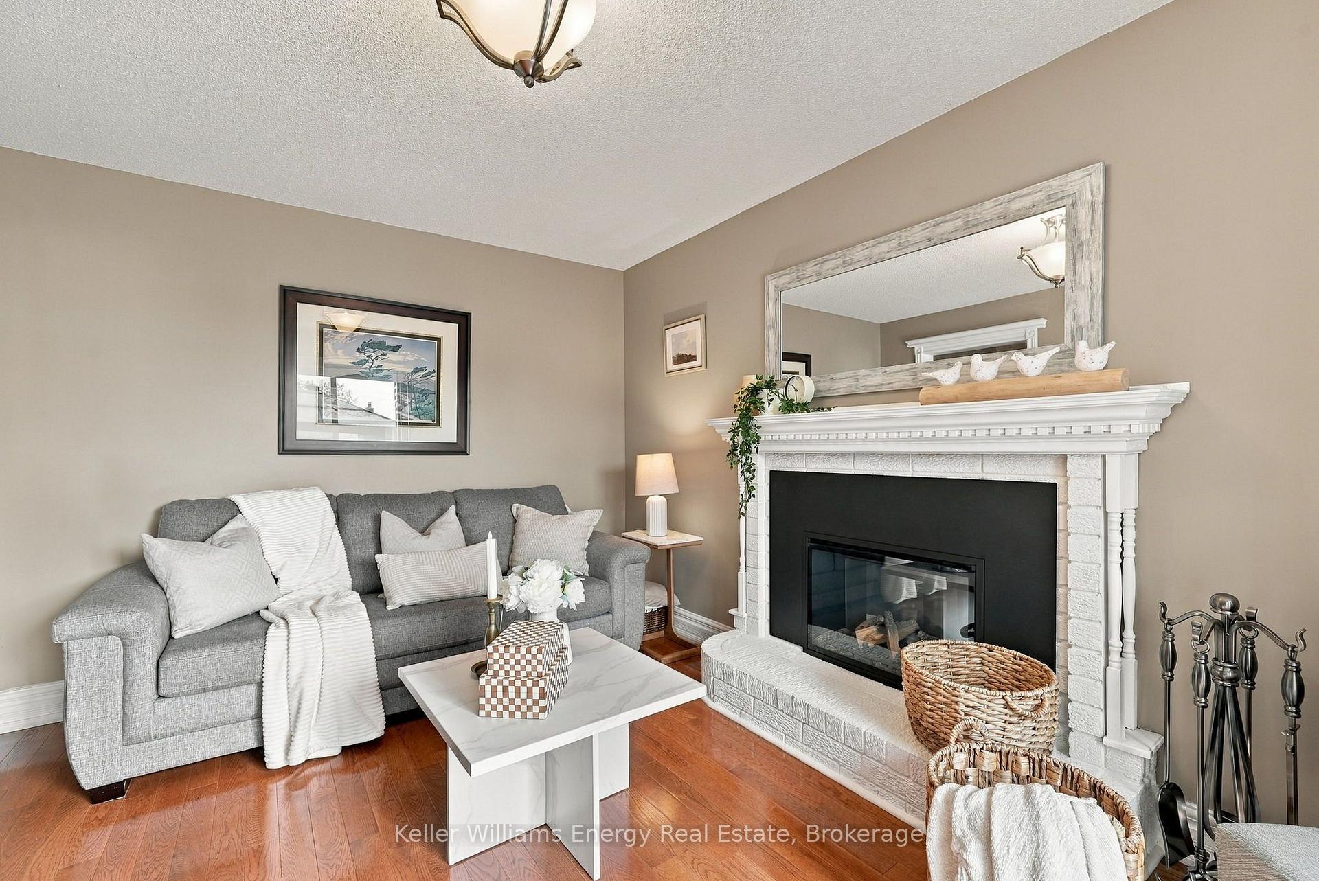 Photo 15 of 250 Glen Hill Drive, Whitby, Blue Grass Meadows — HOMEH