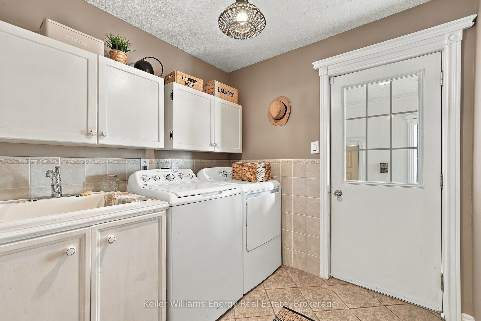 Photo 17 of 250 Glen Hill Drive, Whitby, Blue Grass Meadows — HOMEH